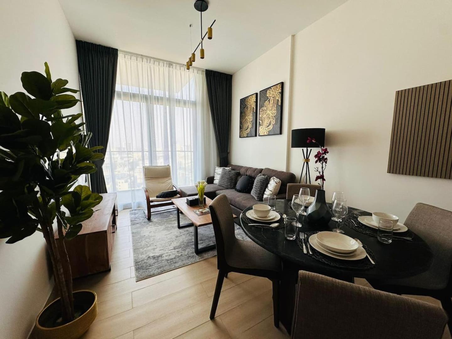 Premium 1br Fully Furnished With Balcony