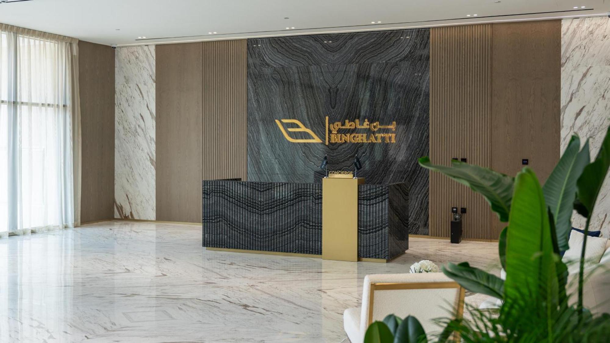Fully Furnished Cozy 1br In Jvc With Balcony Apartment *