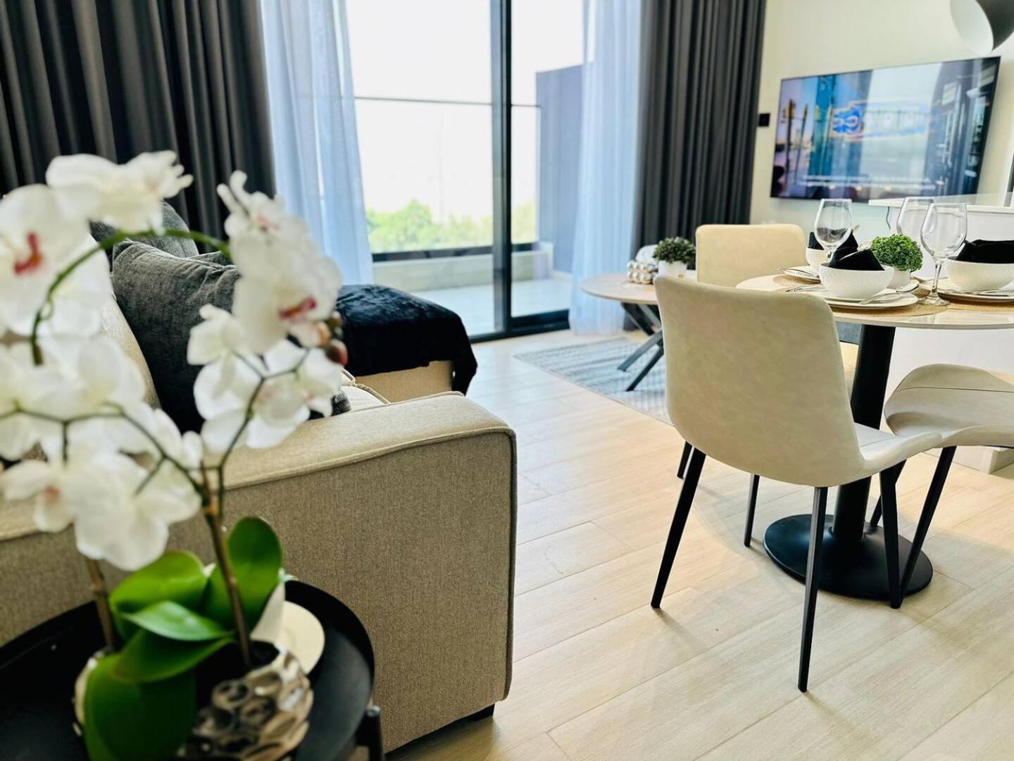 Fully Furnished Cozy 1br In Jvc With Balcony * Dubai