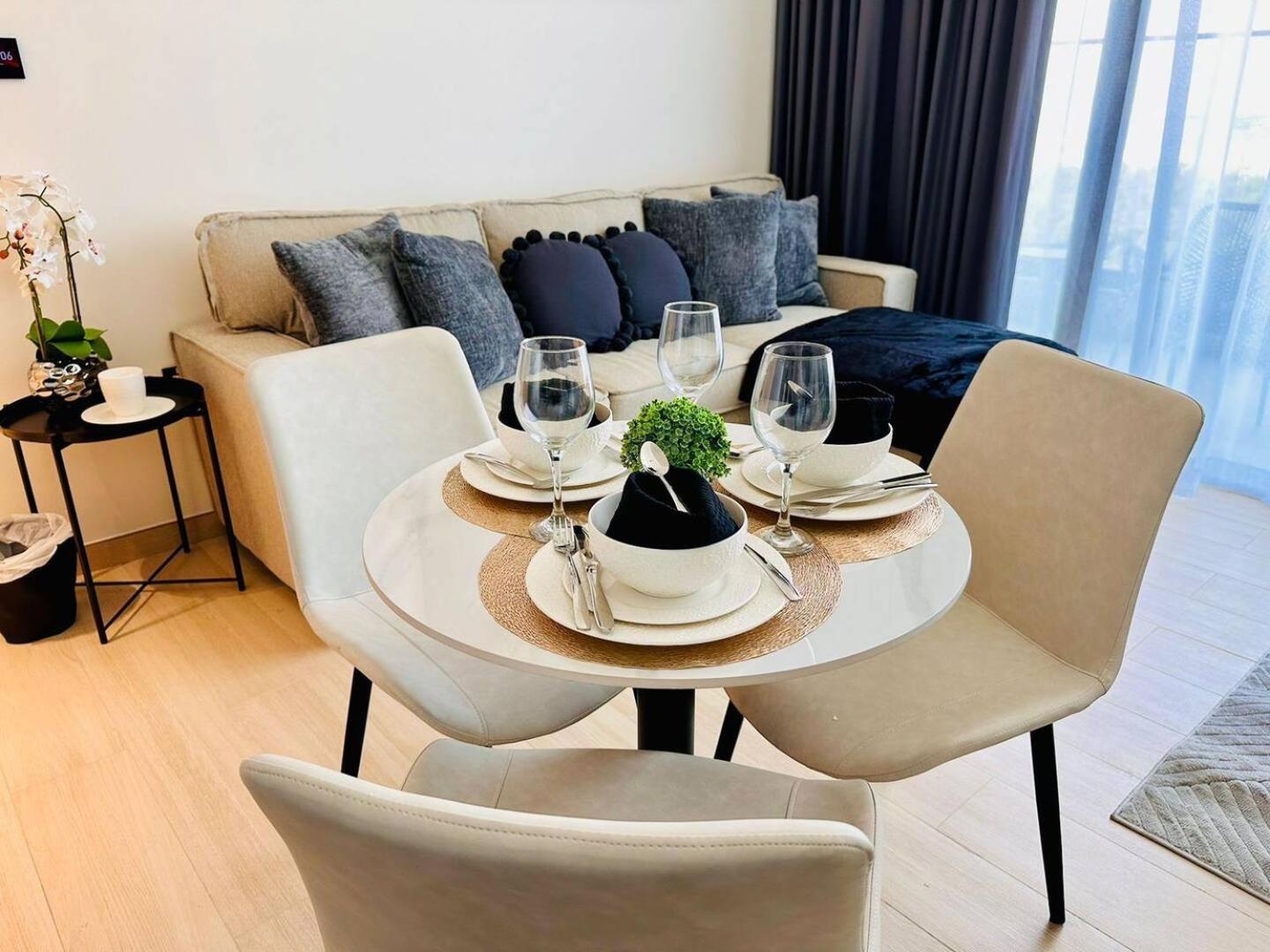 Apartment Fully Furnished Cozy 1br In Jvc With Balcony