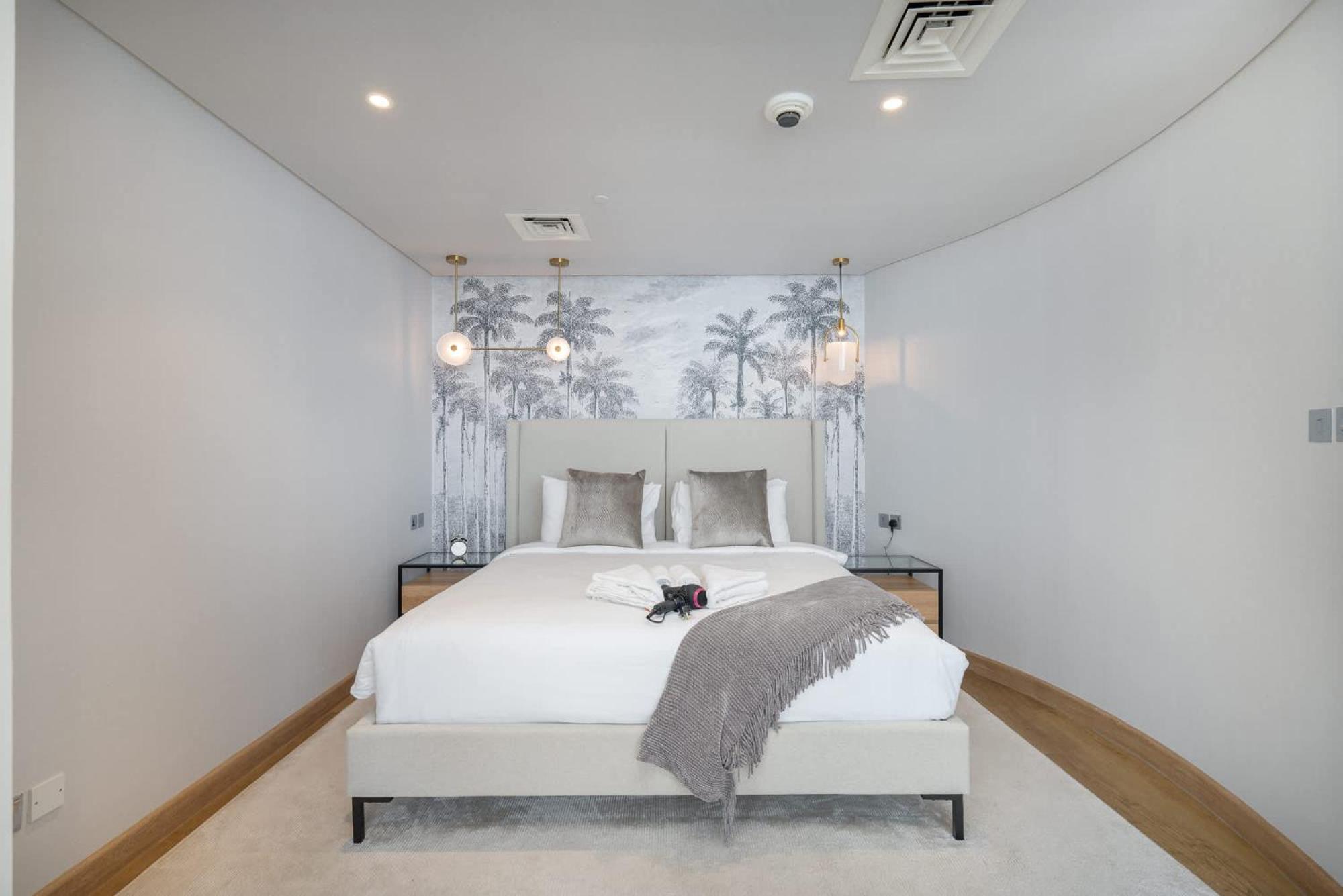 Stylish With Impressive Decor And Furniture At Sky Garden! Apartment