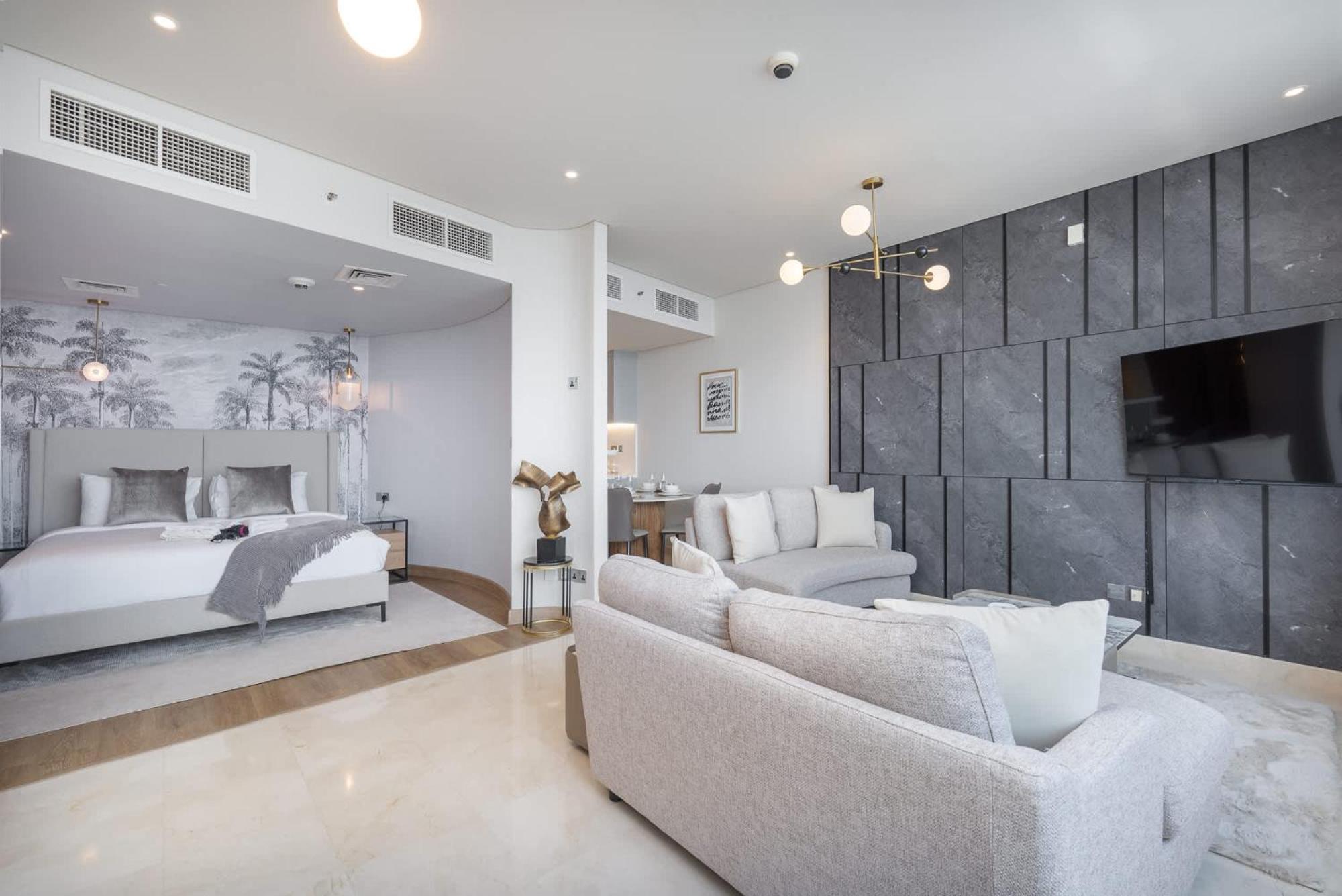 Stylish With Impressive Decor And Furniture At Sky Garden! Apartment *
