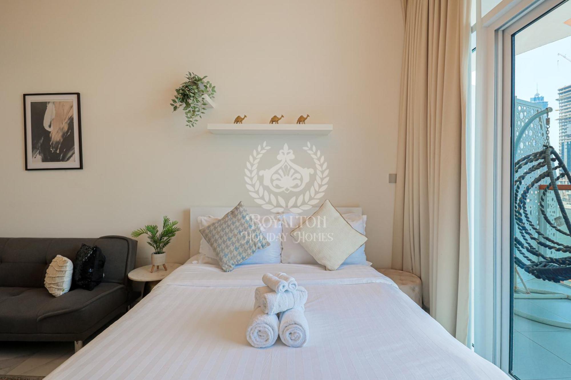 Apartment Royalton - Canal View Charm In Binghatti Millennium *
