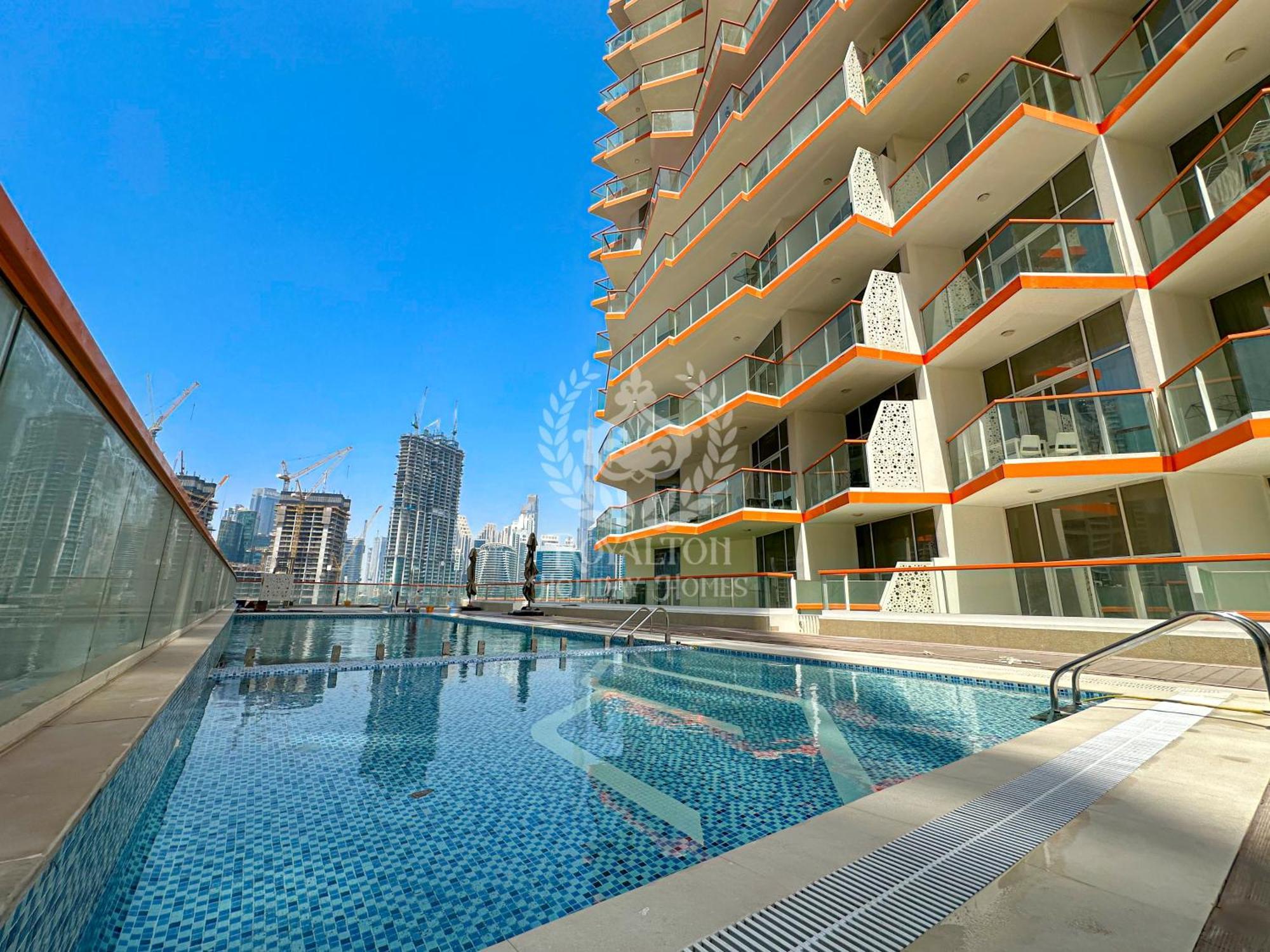 Royalton - Canal View Charm In Binghatti Millennium Apartment