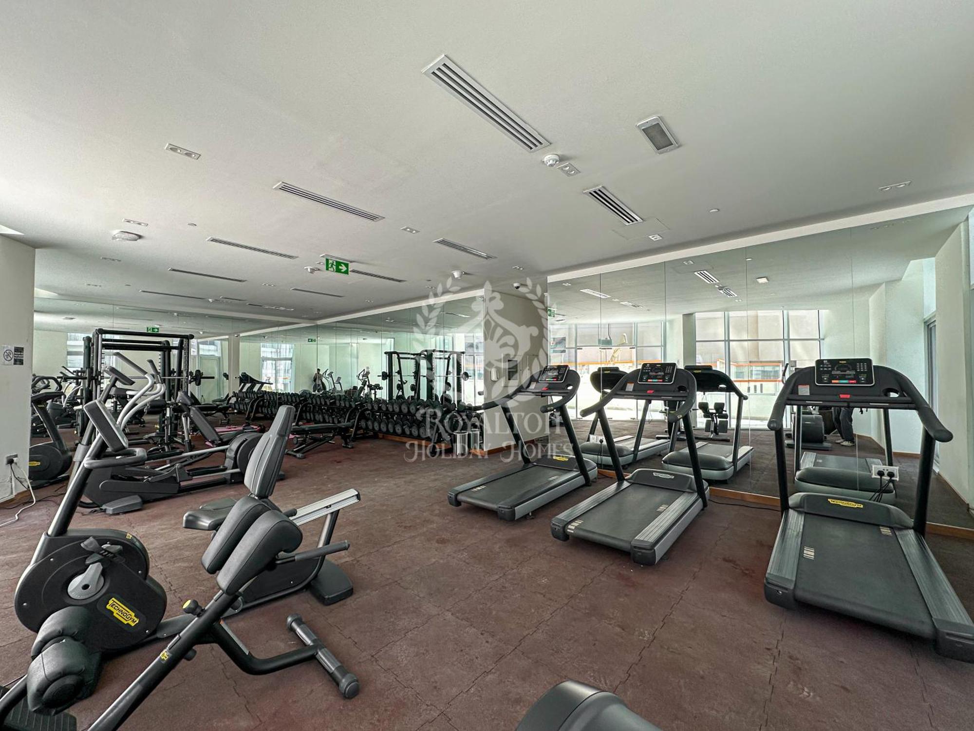 Royalton - Canal View Charm In Binghatti Millennium Apartment