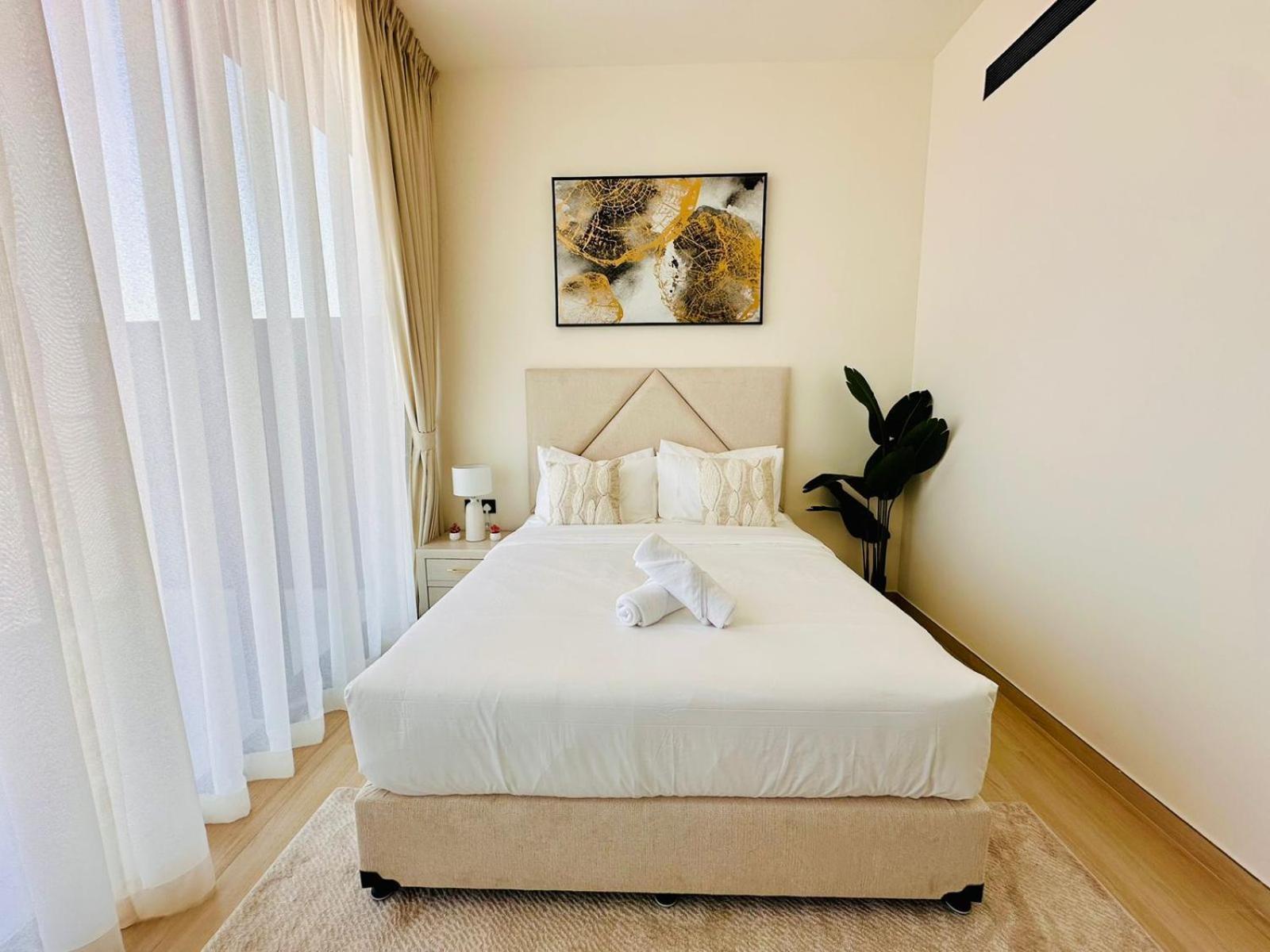 Spacious 1br With Big Balcony In Jvc *
