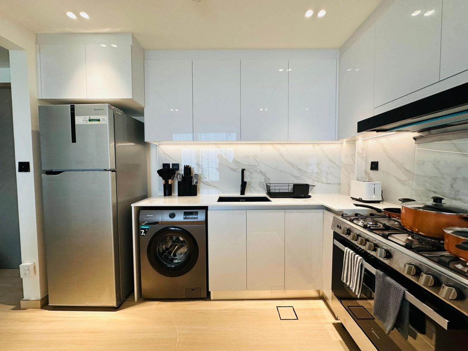 Spacious 1br With Big Balcony In Jvc
