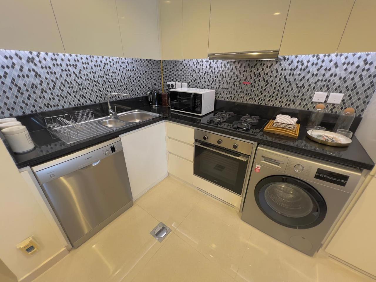 2 Bedroom In Downtown