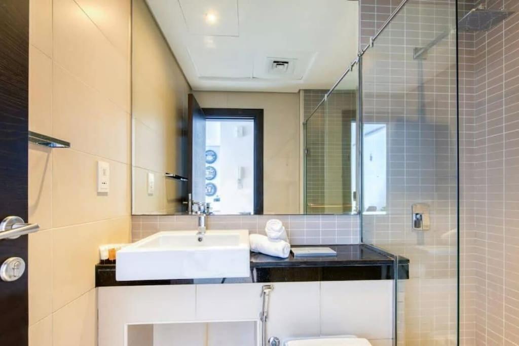 Bright & Serene Flat In The Marina, By Only Apartment *