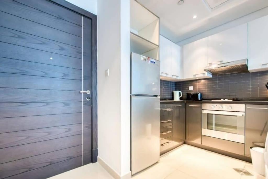 Apartment Bright & Serene Flat In The Marina, By Only