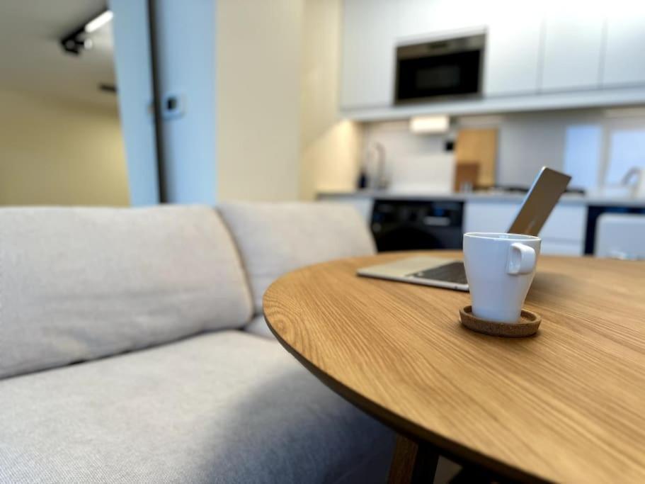 Brand New - Comfy & Wfh Apartment Dubai
