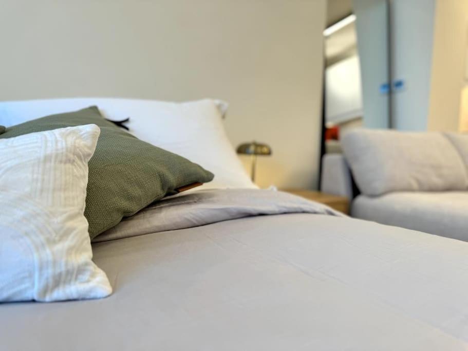 Brand New - Comfy & Wfh Apartment *