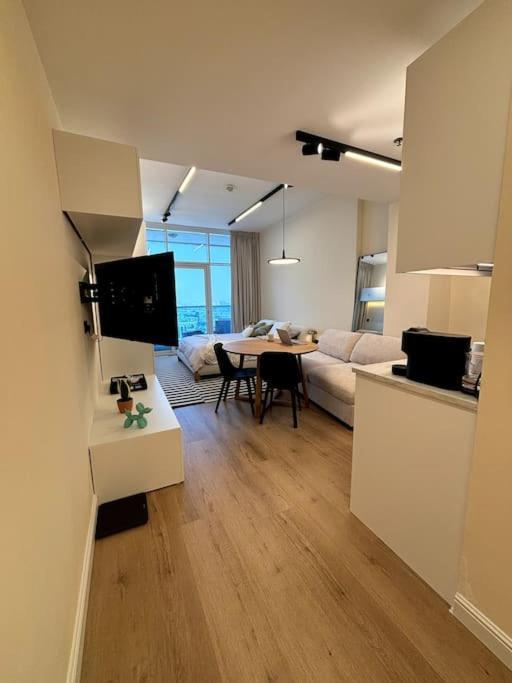 Brand New - Comfy & Wfh Dubai