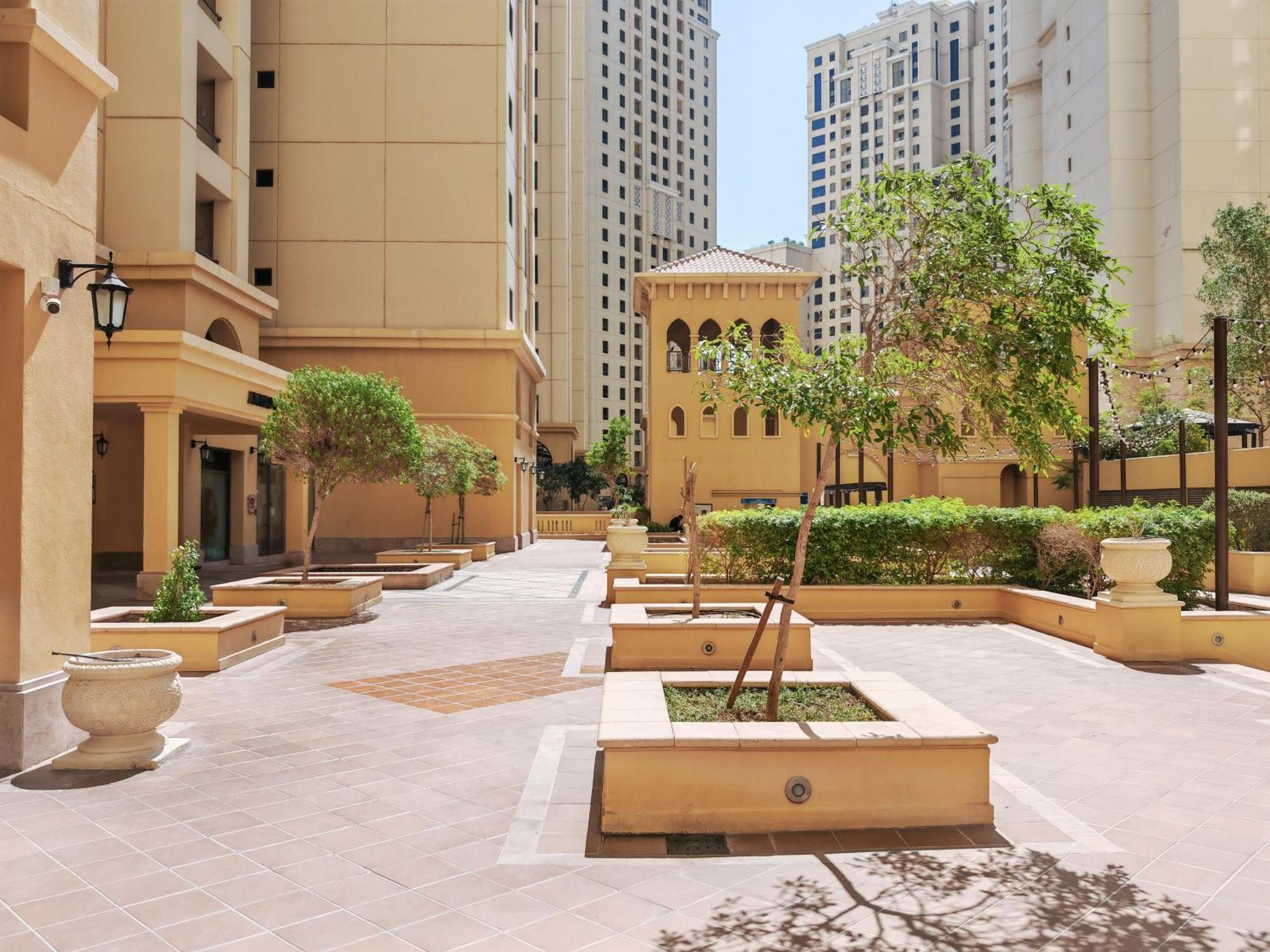 Jbr Amwaj-4 3bdr Apartment *
