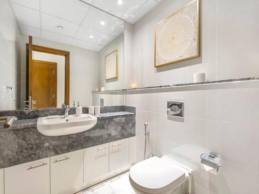 Apartment Luxury In Business Bay Water Canal View Dubai