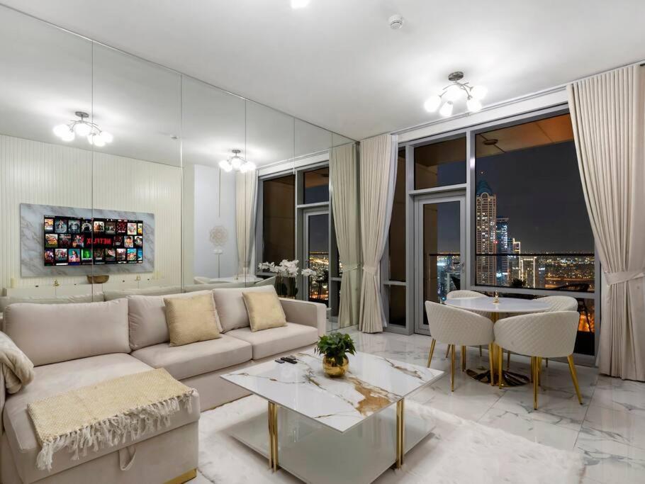 Luxury In Business Bay Water Canal View * Dubai