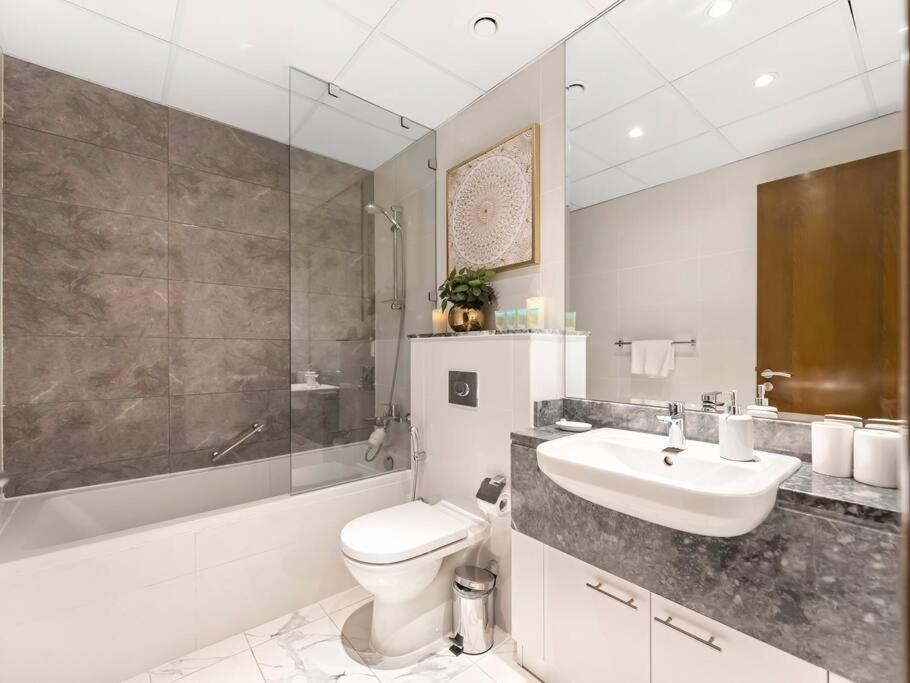 Apartment Luxury In Business Bay Water Canal View Dubai