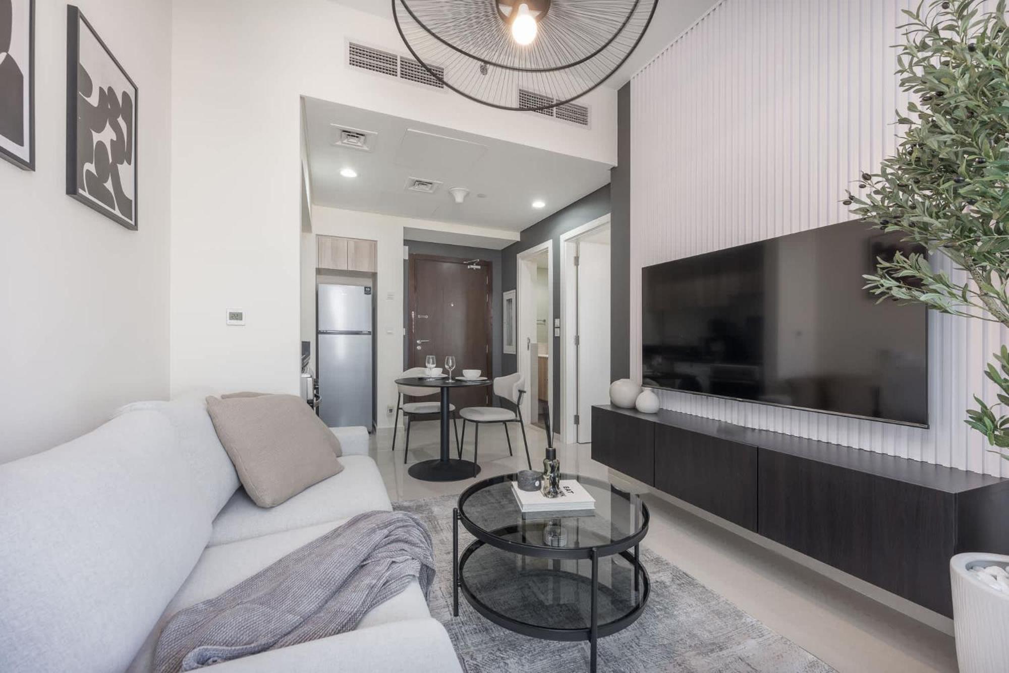 Cozy 1-bedroom At Golf In Damac Hills With Relaxing Views! Apartment *