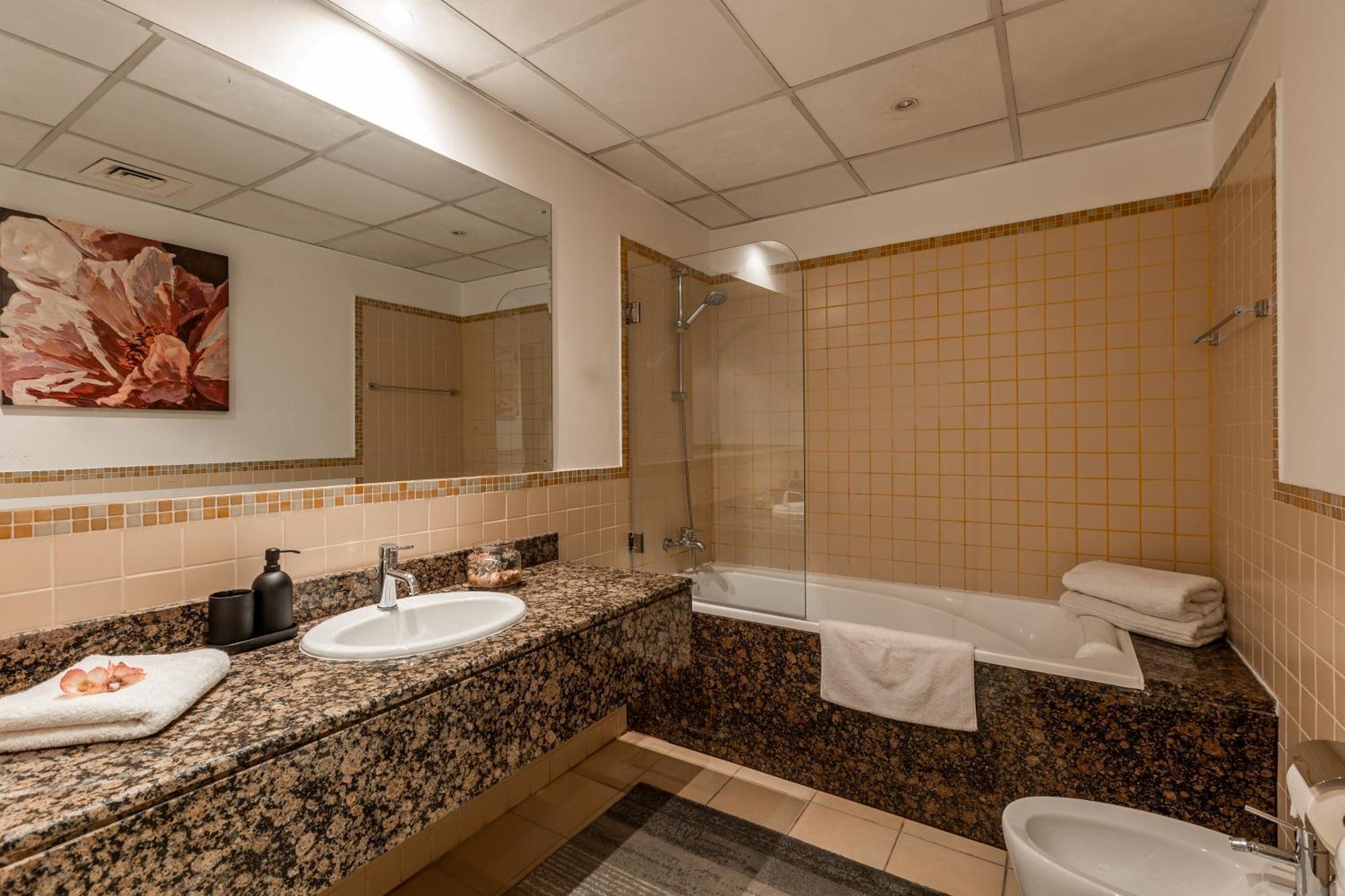 Apartment Beautiful 1 Bedroom By The Dubai
