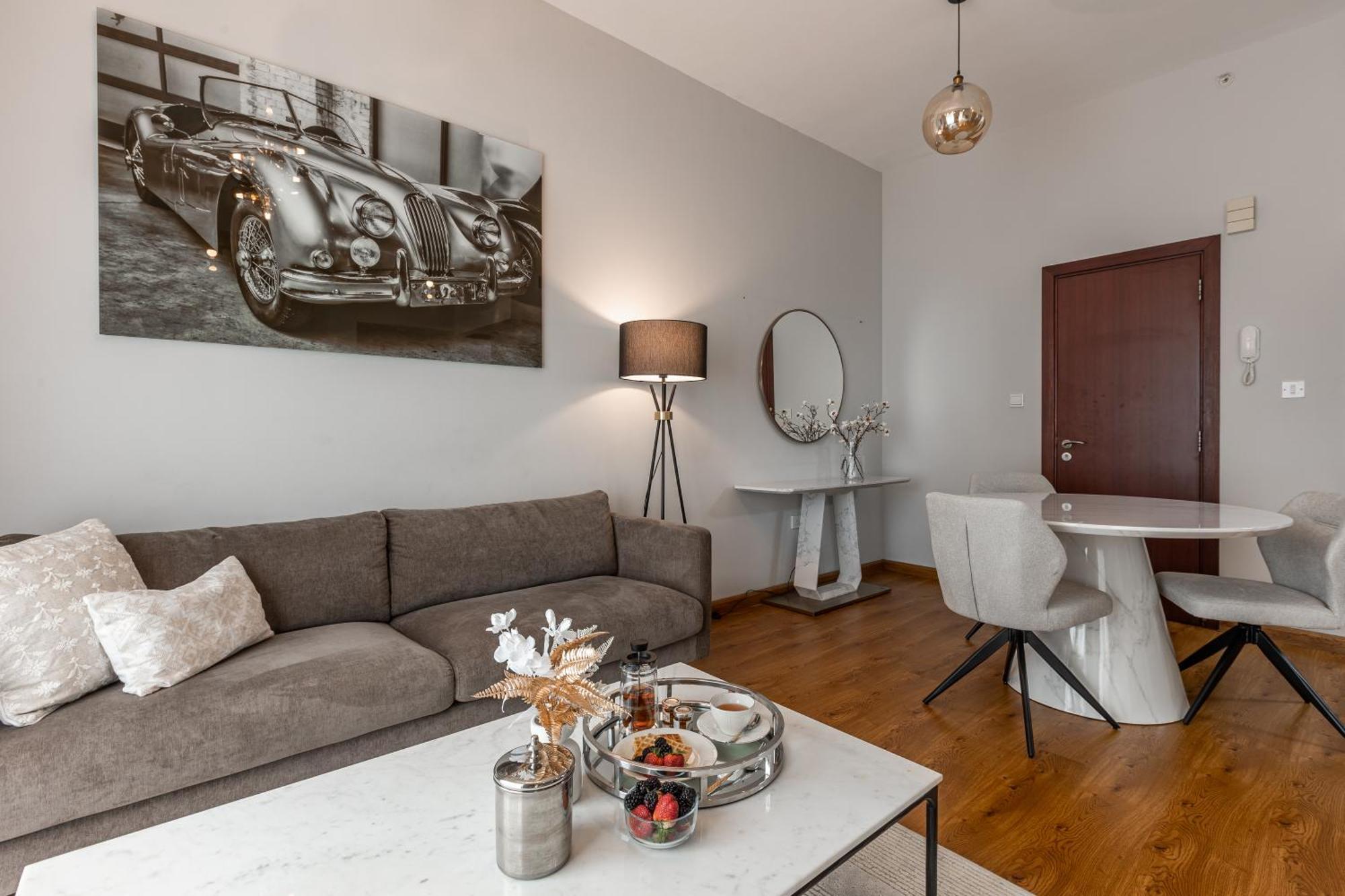 Beautiful 1 Bedroom By The Apartment Dubai