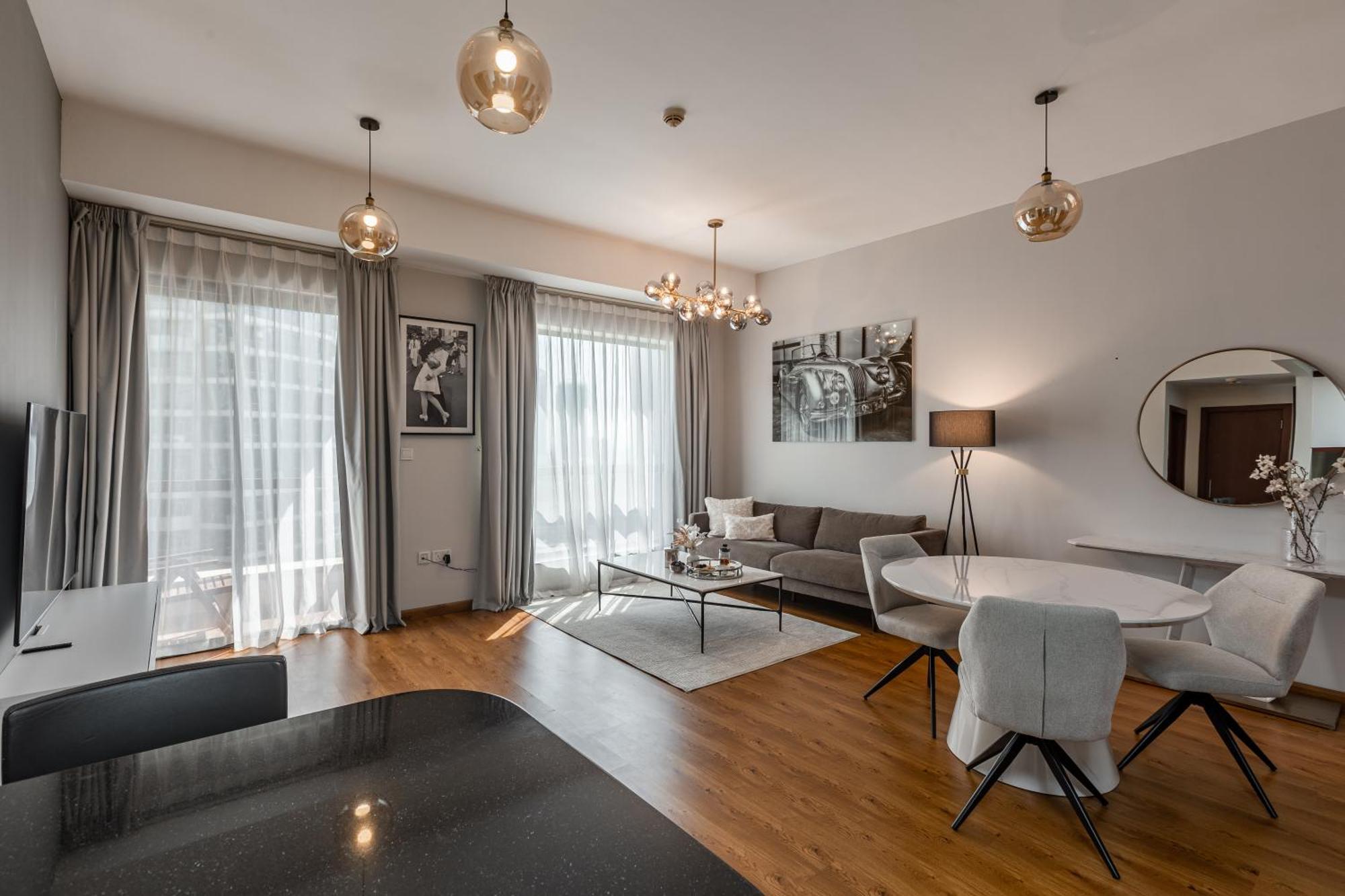 Beautiful 1 Bedroom By The
