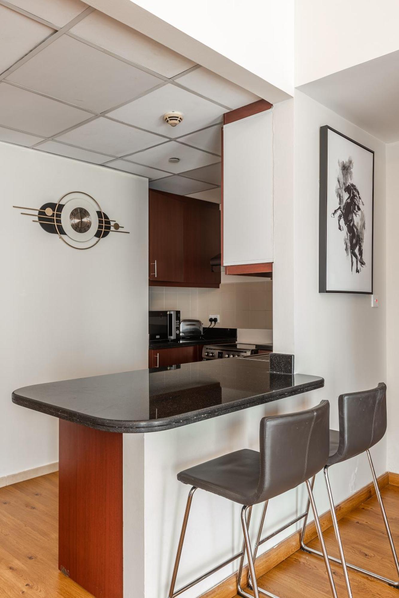 Apartment Beautiful 1 Bedroom By The