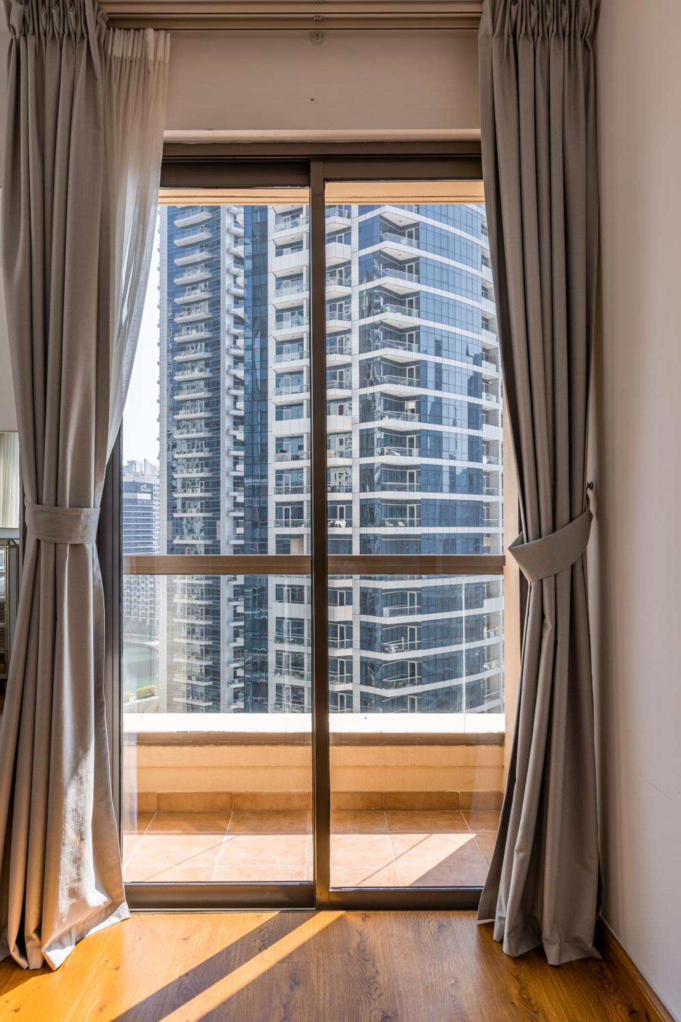 Apartment Beautiful 1 Bedroom By The