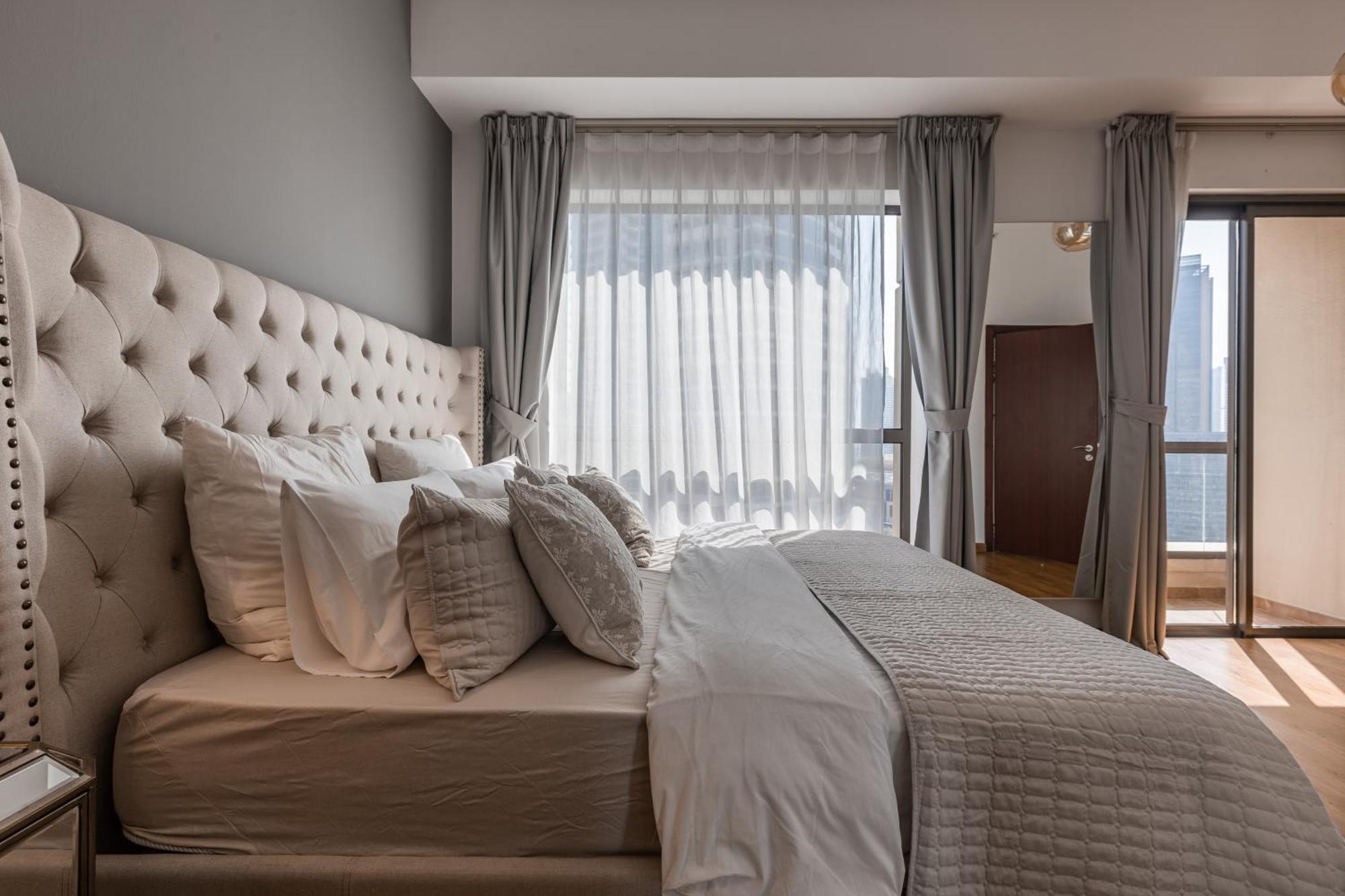 Beautiful 1 Bedroom By The