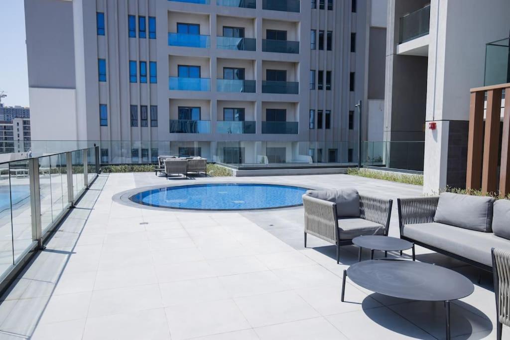 Chic 1 Bedroom In Prive Residence, Hills Apartment