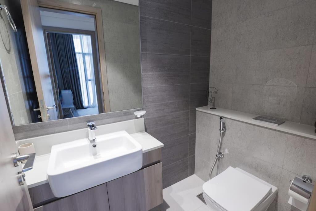 Chic 1 Bedroom In Prive Residence, Hills Dubai