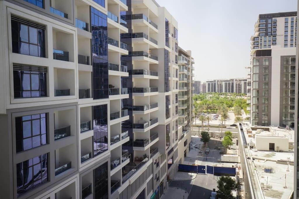 Apartment Chic 1 Bedroom In Prive Residence, Hills Dubai
