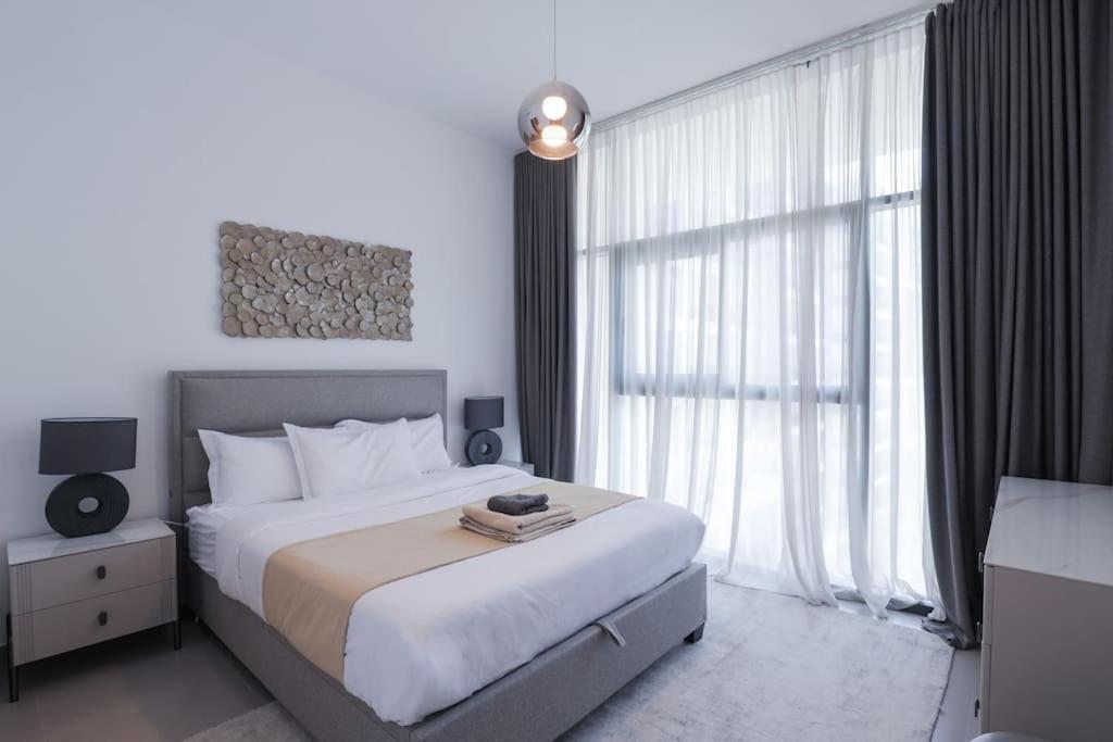 Chic 1 Bedroom In Prive Residence, Hills Dubai