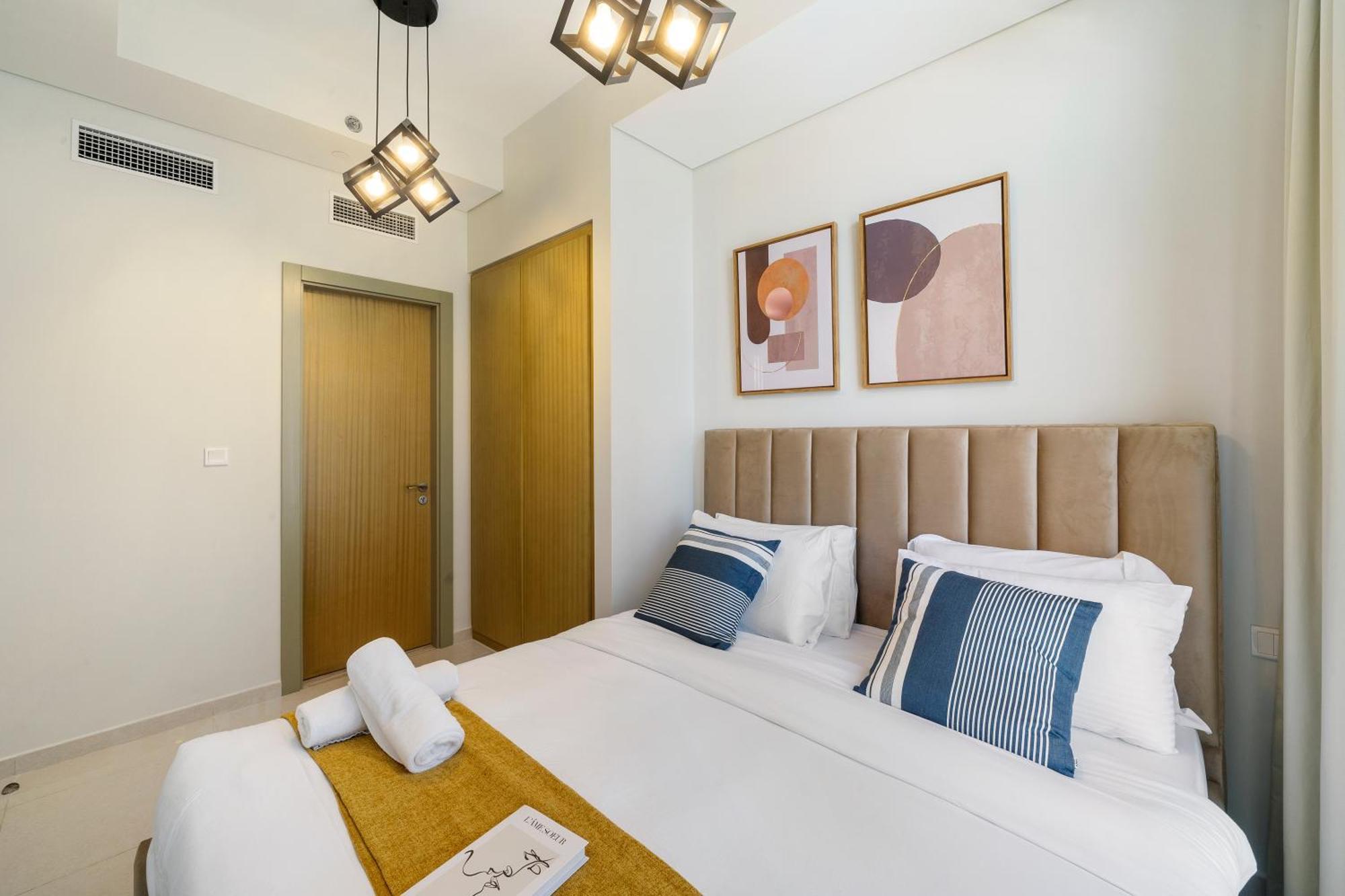 43rd Floor Stunner Luxe 2br In Business Bay Apartment *