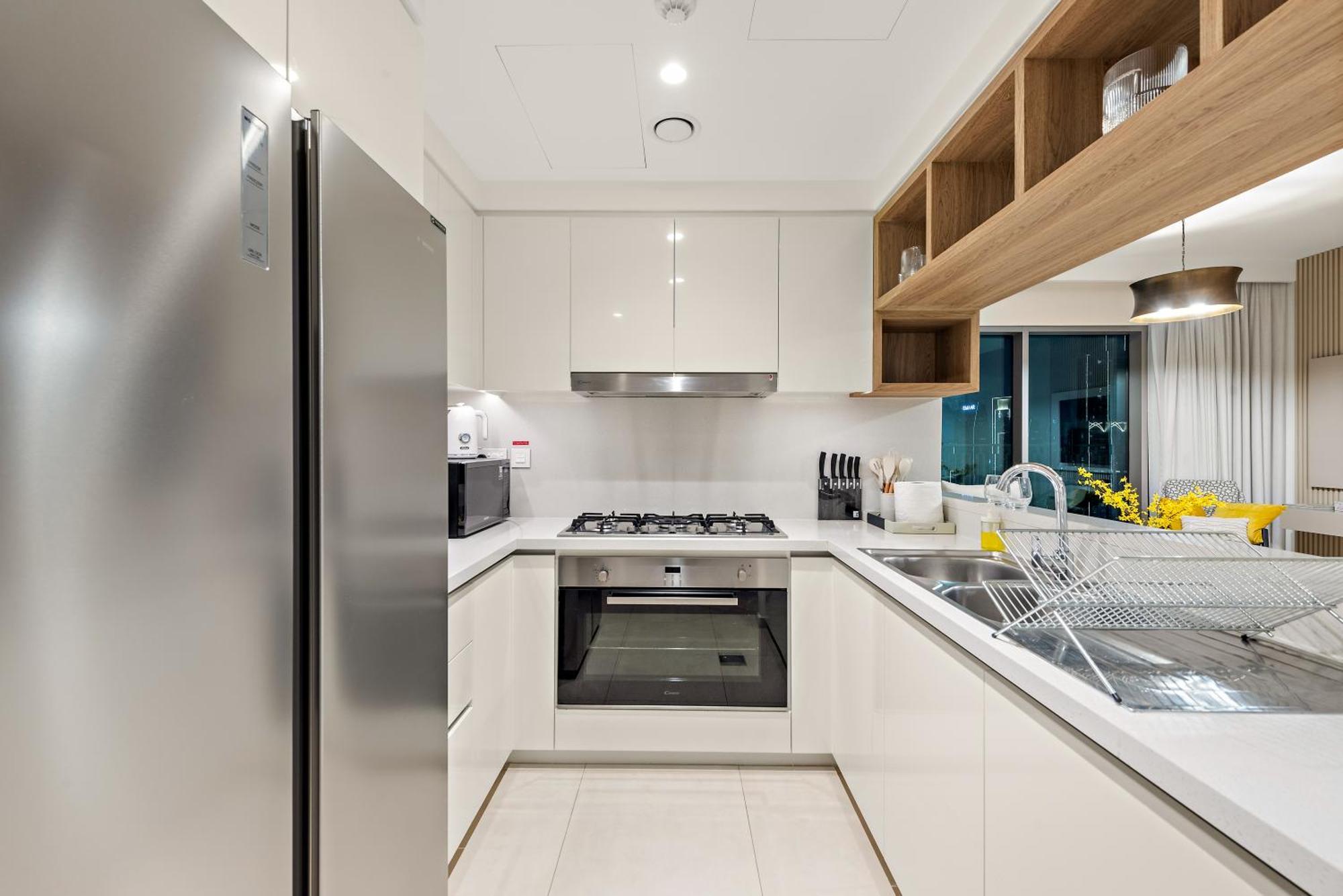 4br With Spacious Balcony & Stunning Burj Khalifa Views Apartment