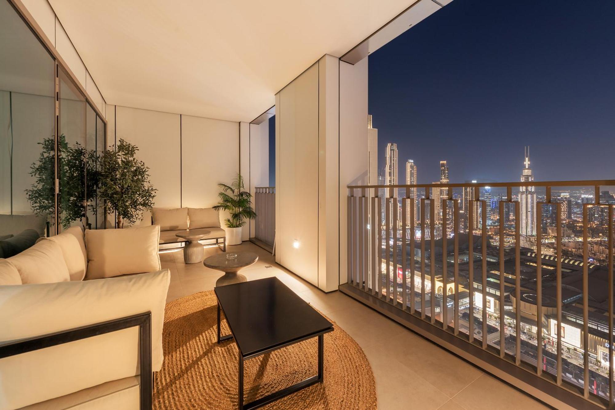 4br With Spacious Balcony & Stunning Burj Khalifa Views Apartment Dubai