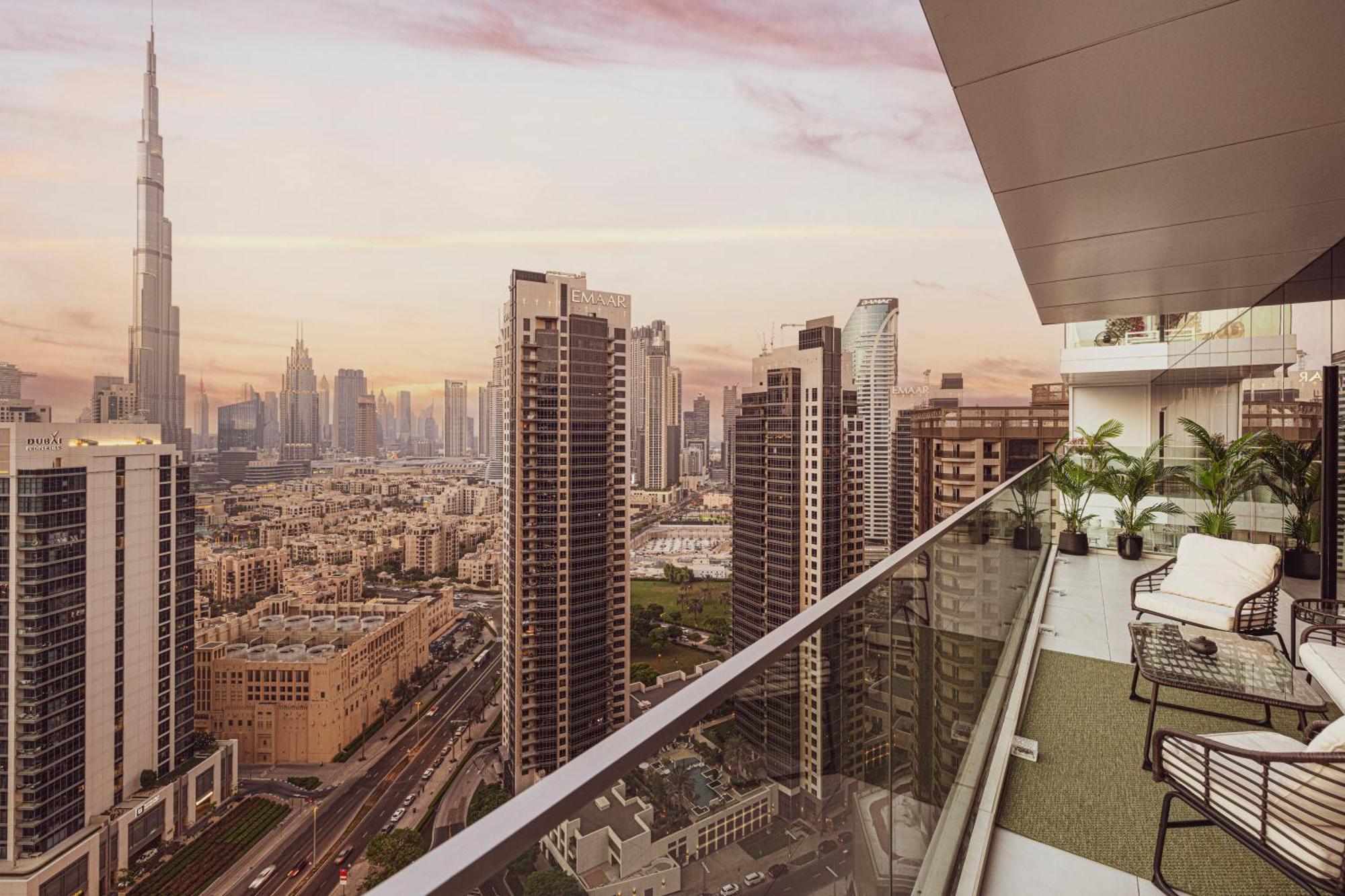 Apartment 2br Burj Khalifa View, Table Game & Arcade- 26thfl *
