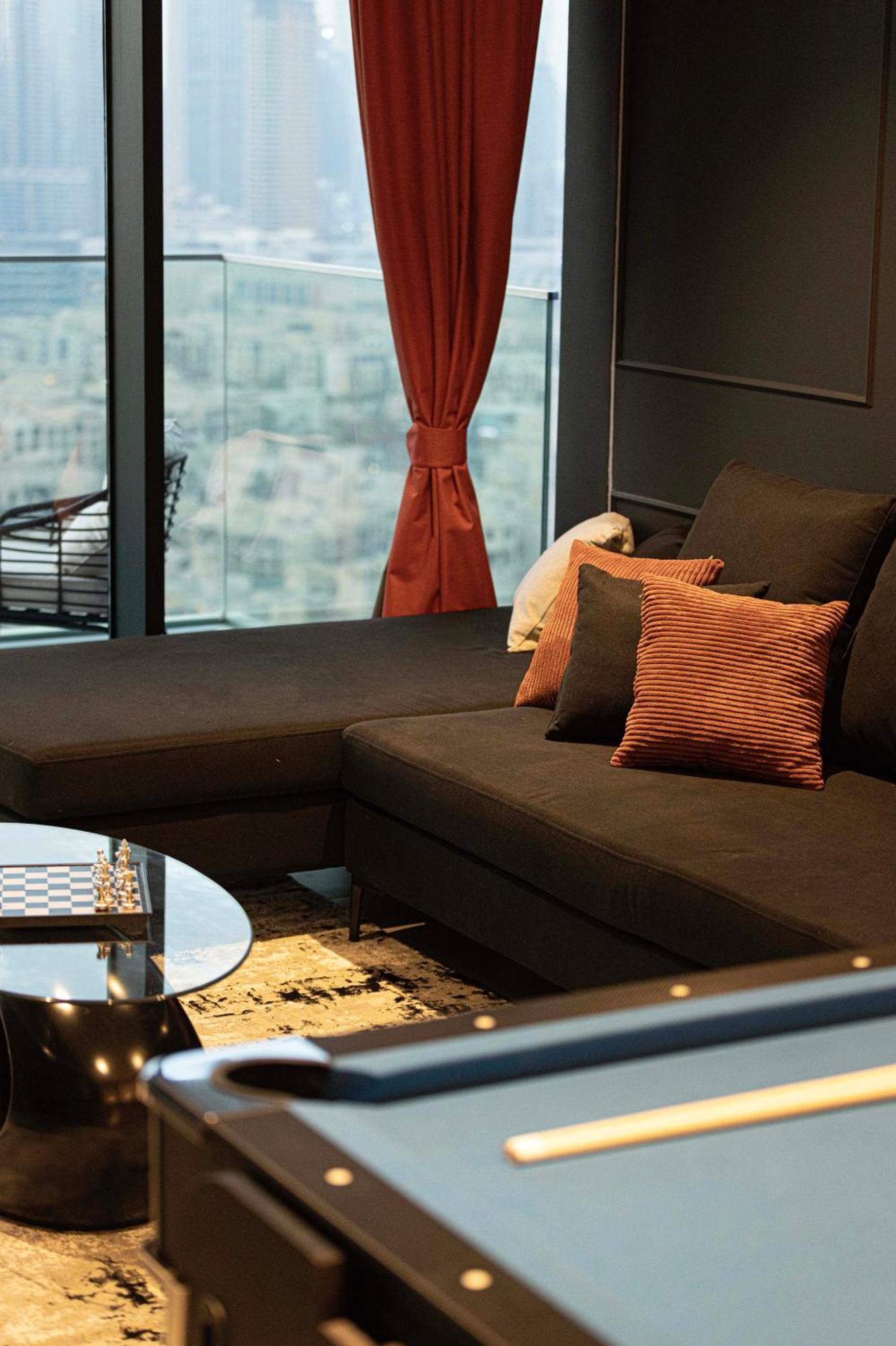 2br Burj Khalifa View, Table Game & Arcade- 26thfl * Dubai