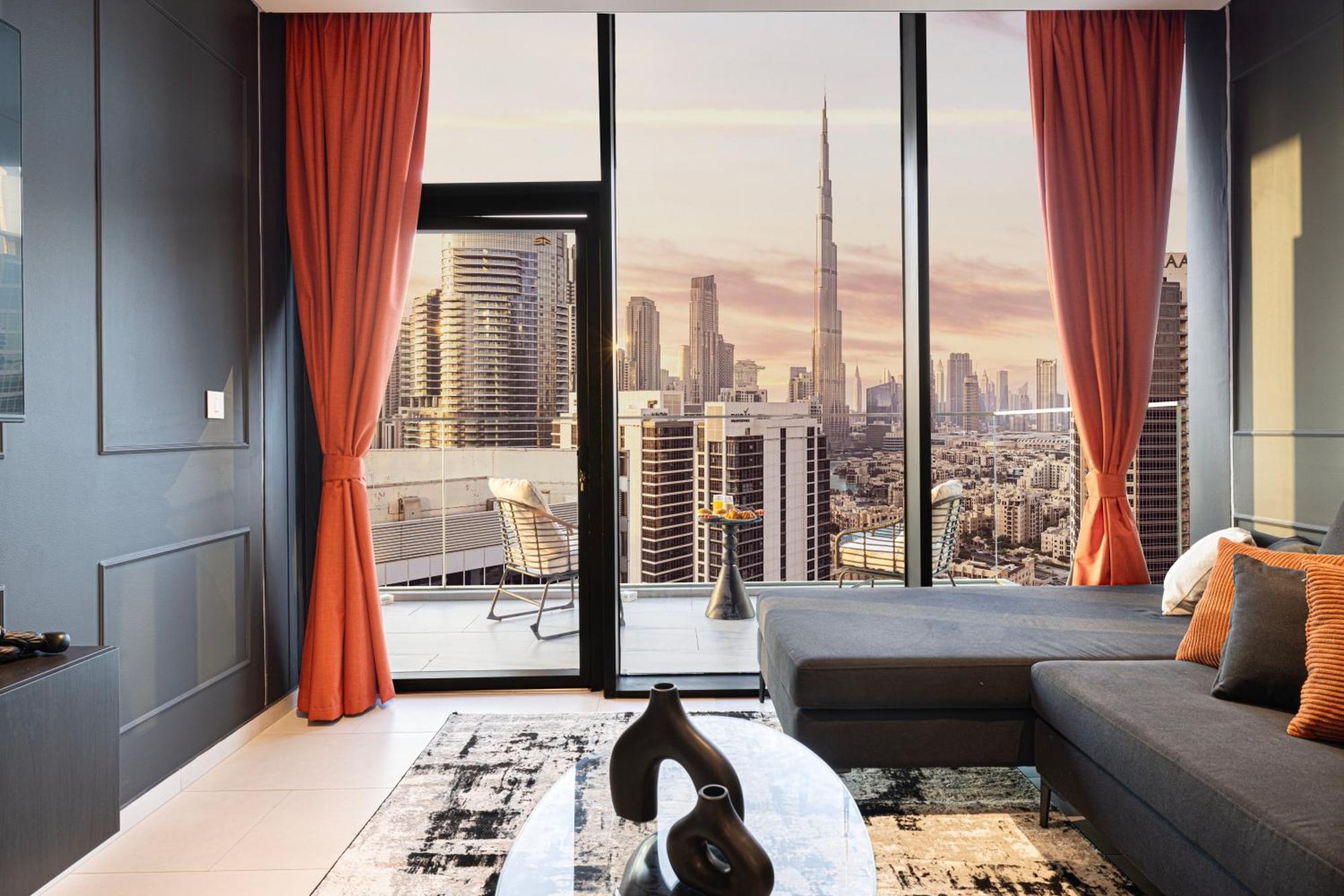2br Burj Khalifa View, Table Game & Arcade- 26thfl Dubai