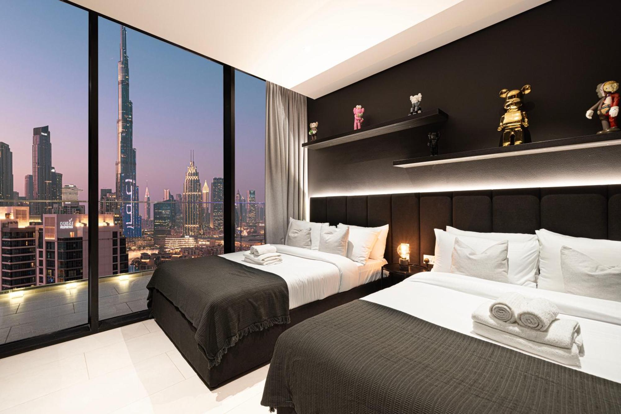 2br Burj Khalifa View, Table Game & Arcade- 26thfl Dubai