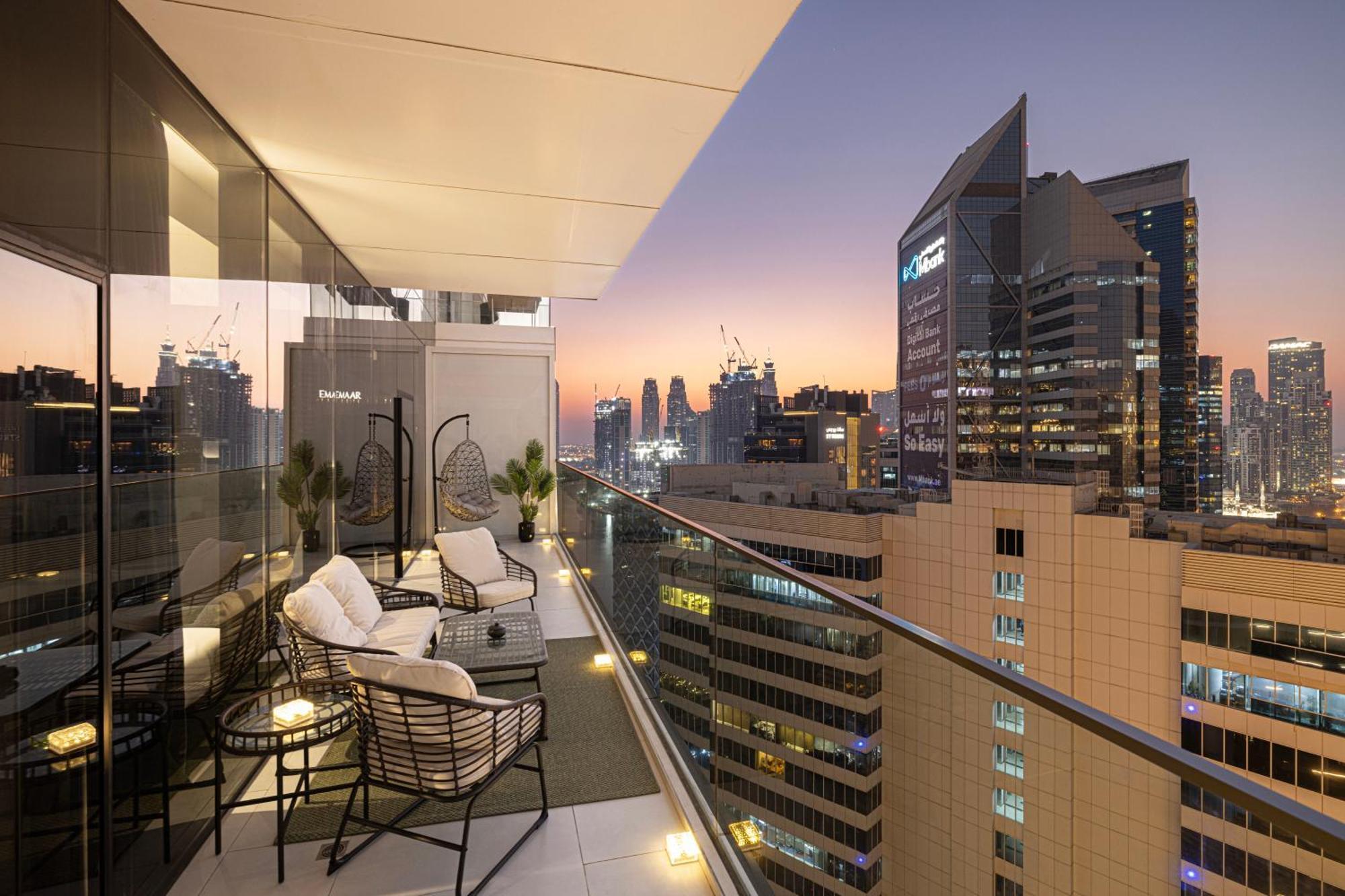 2br Burj Khalifa View, Table Game & Arcade- 26thfl