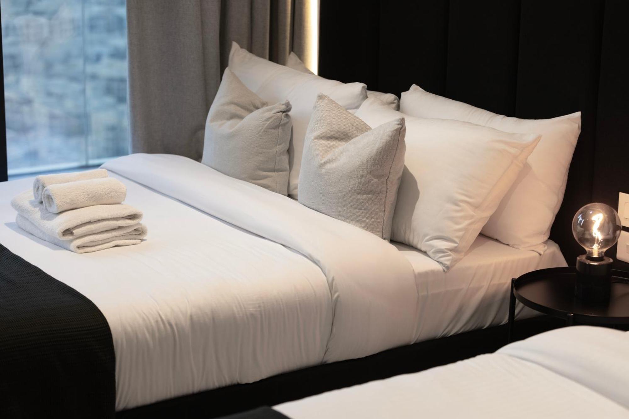 Apartment 2br Burj Khalifa View, Table Game & Arcade- 26thfl Dubai