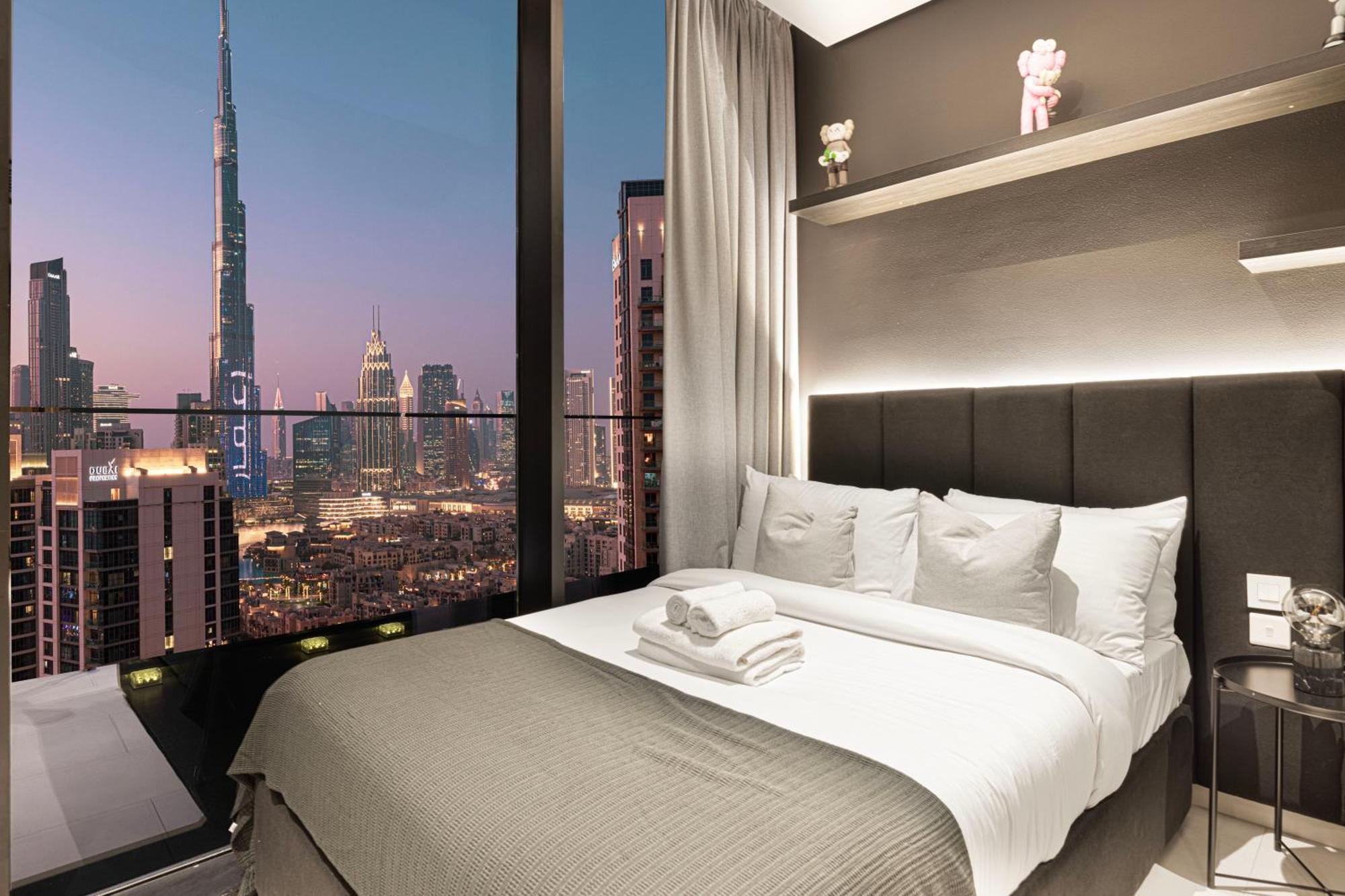2br Burj Khalifa View, Table Game & Arcade- 26thfl Dubai