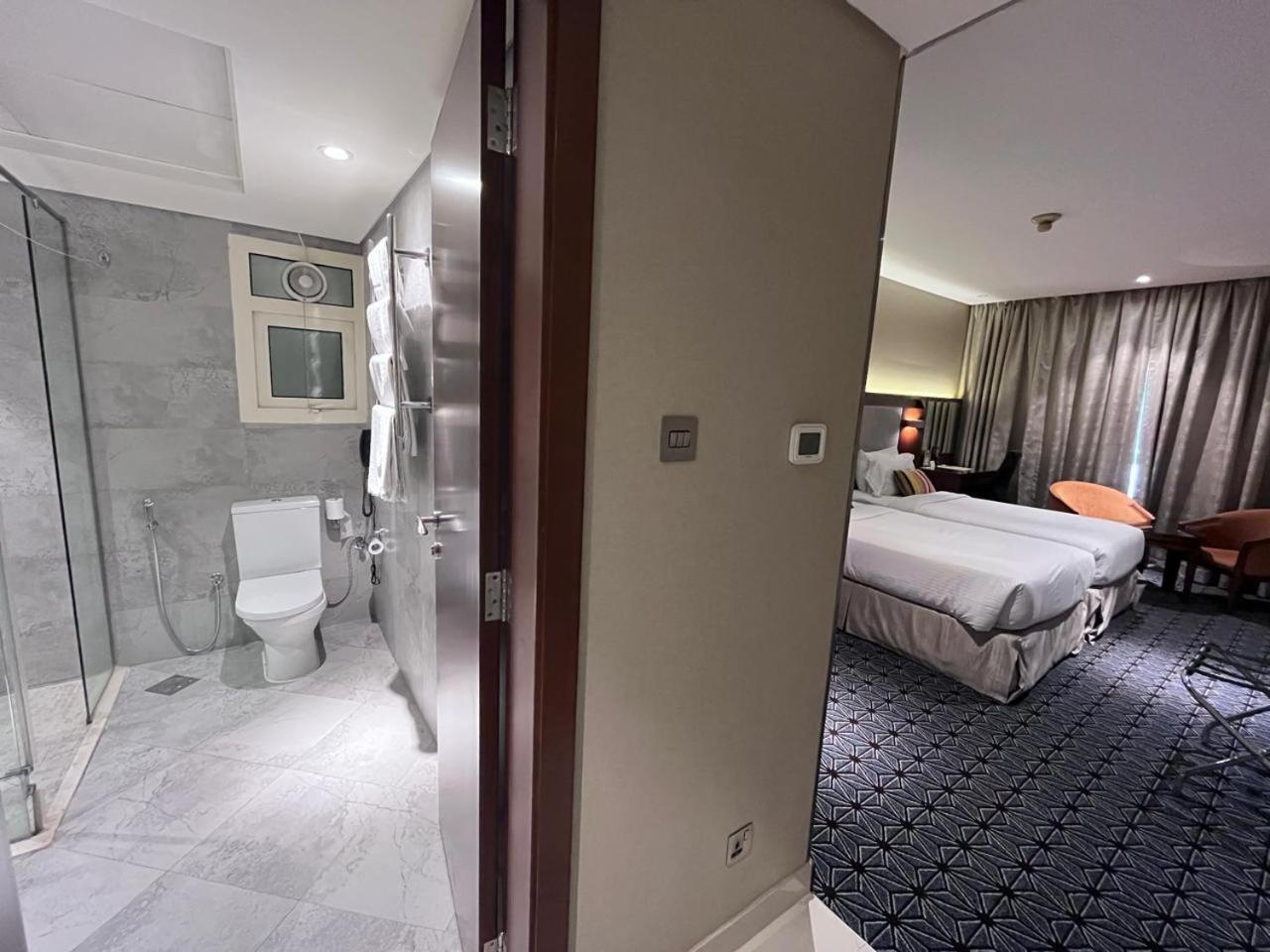 Versailles By Vieras Hotel 4*
