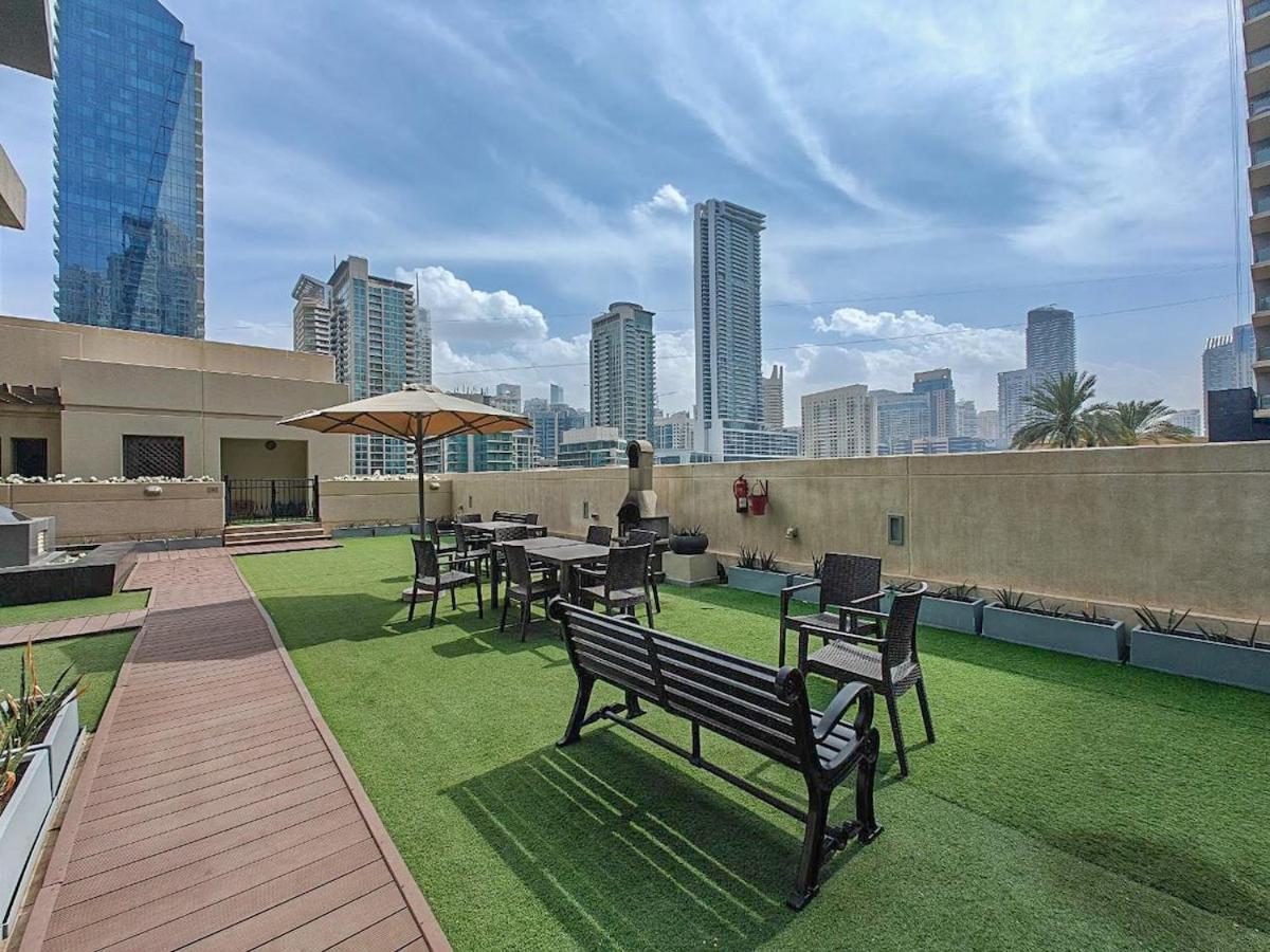 Apartment Marina Oasis Cozy 1-bed Flat With Stunning Views *