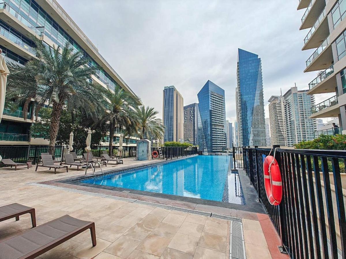 Apartment Marina Oasis Cozy 1-bed Flat With Stunning Views
