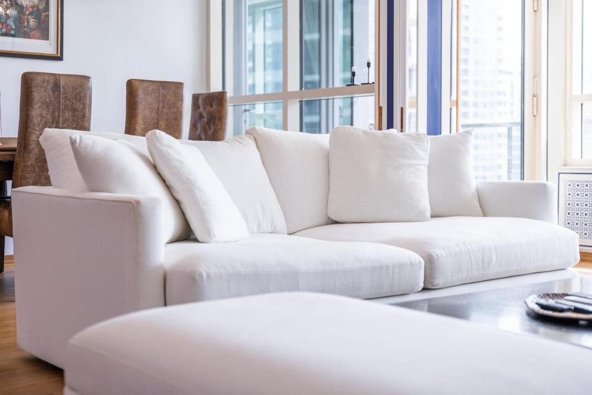 Apartment Marina Oasis Cozy 1-bed Flat With Stunning Views