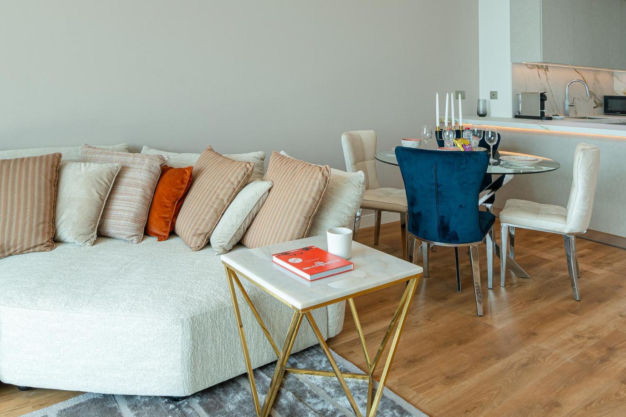 Upgraded 1br On A High Floor Of Liberty House,difc - Allsopp&allsopp Dubai