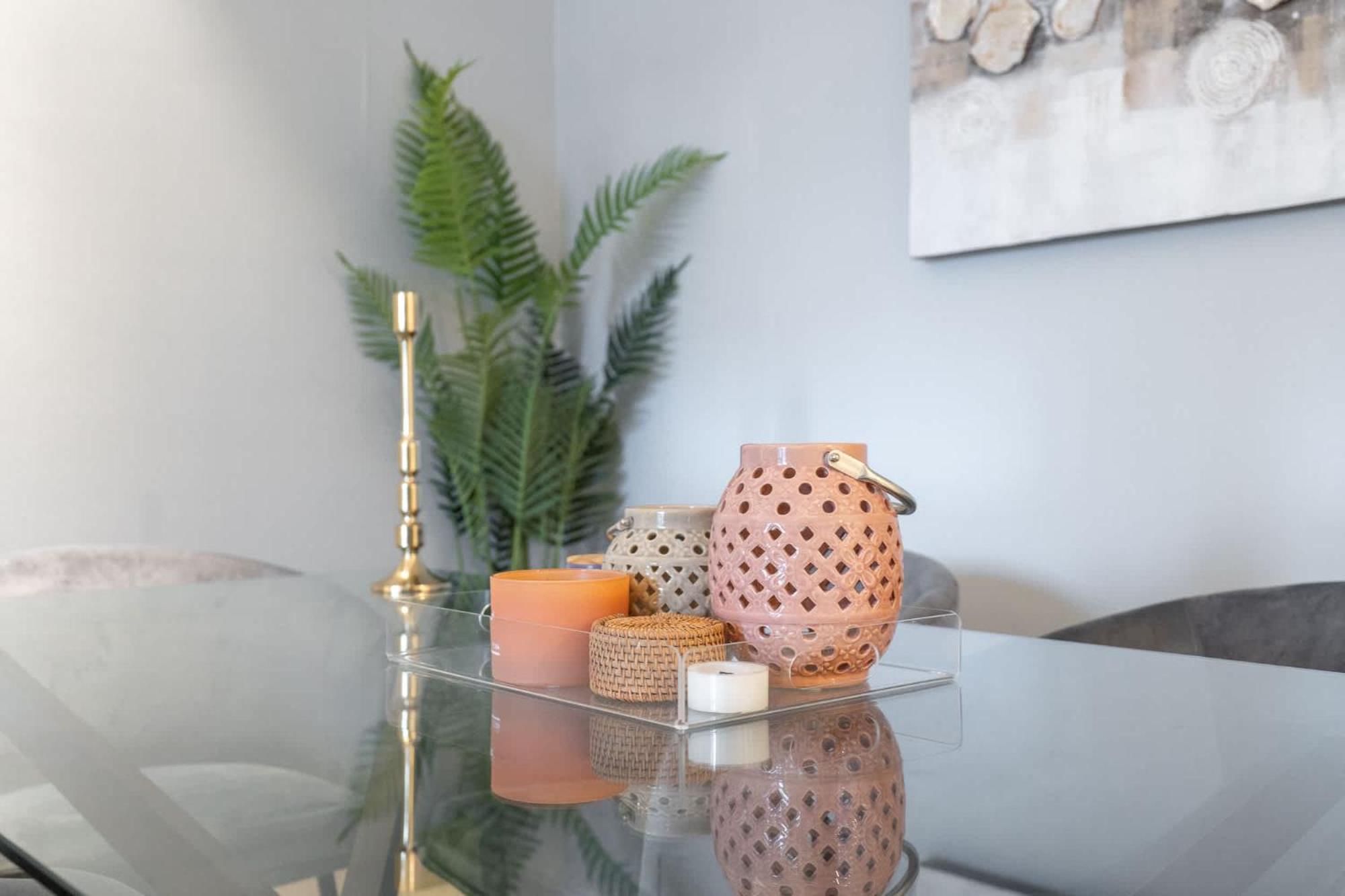Apartment Absolutely Stunning 3 Bedroom In Downtown *