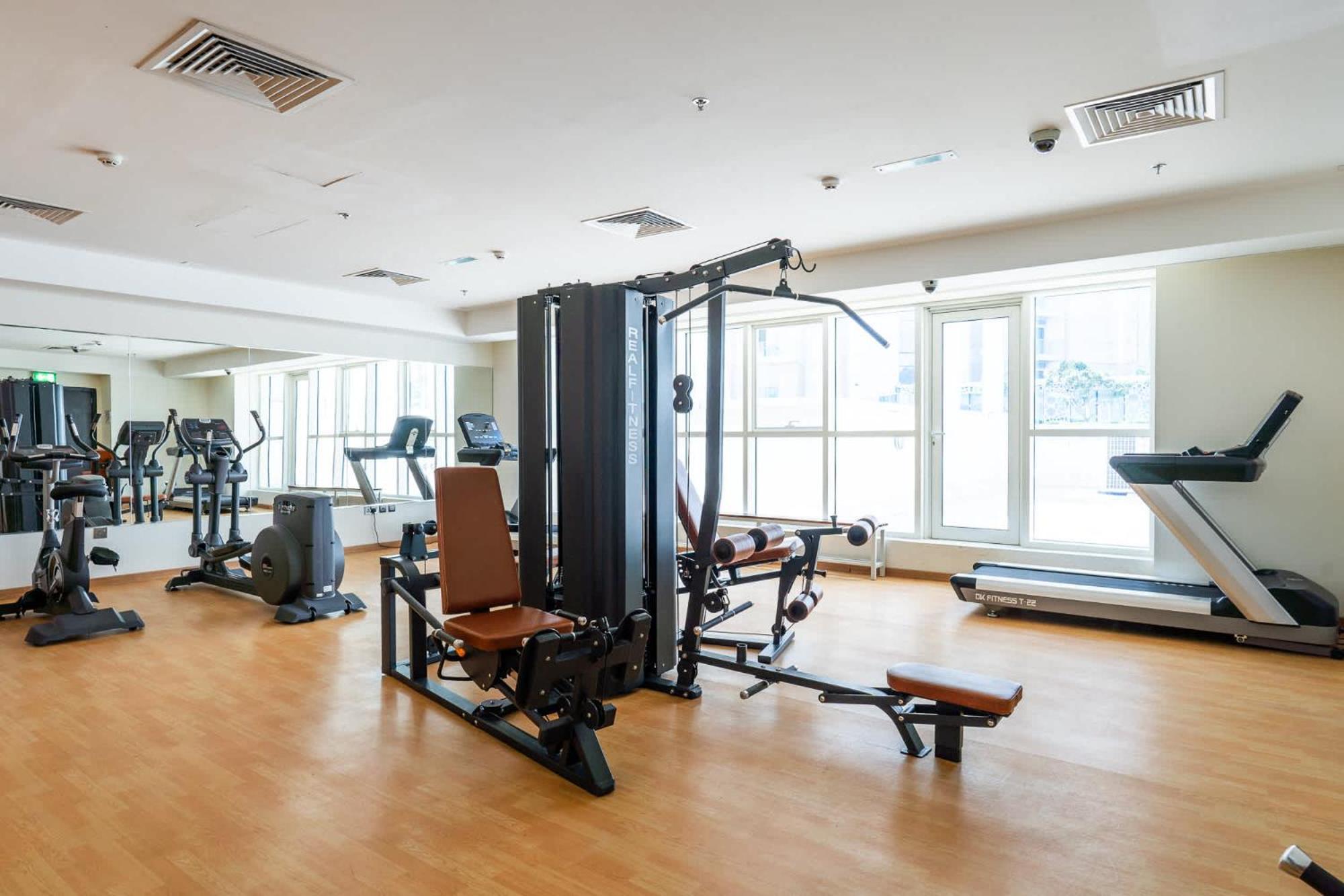 Apartment Absolutely Stunning 3 Bedroom In Downtown *