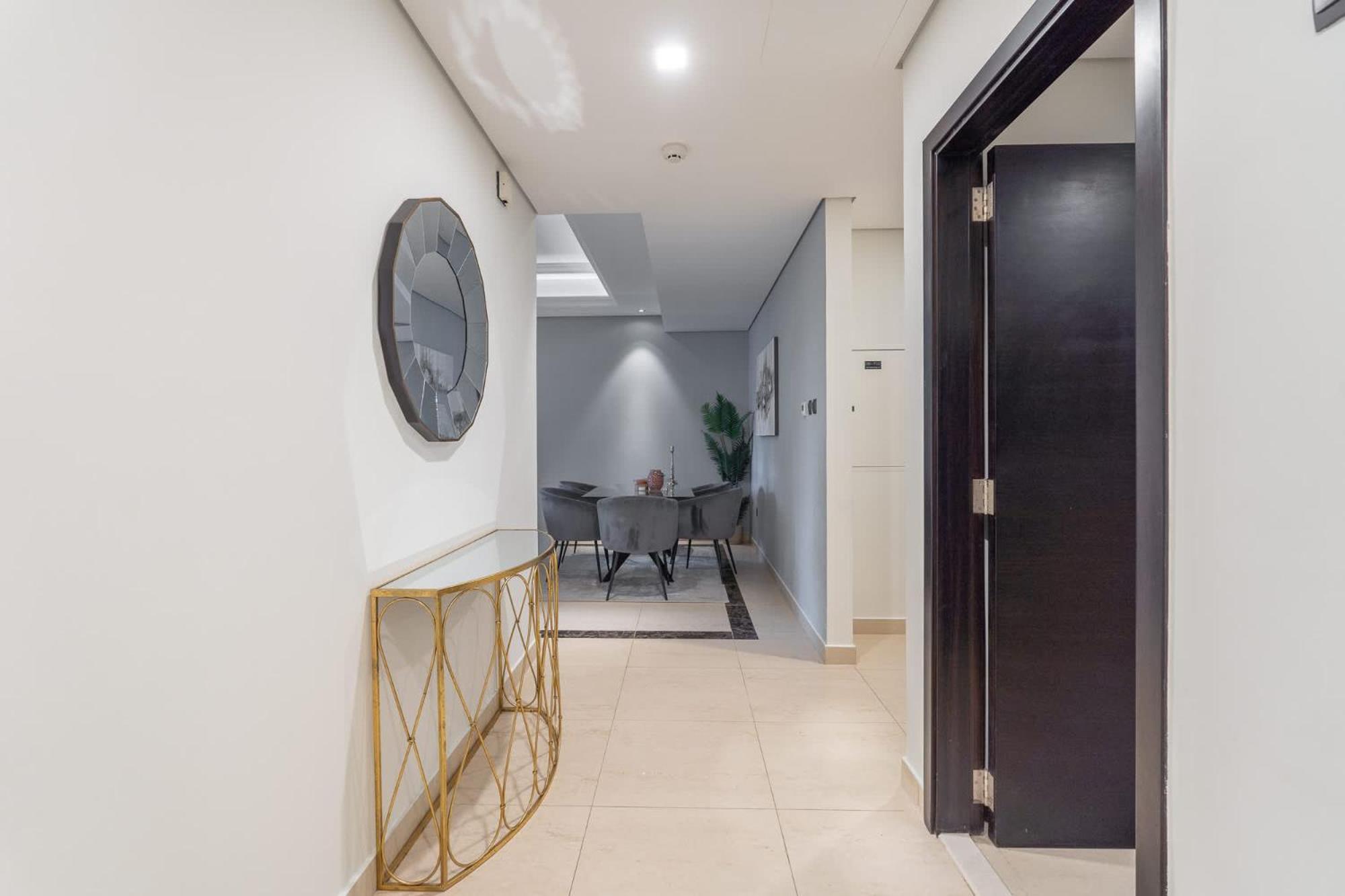 Apartment Absolutely Stunning 3 Bedroom In Downtown Dubai
